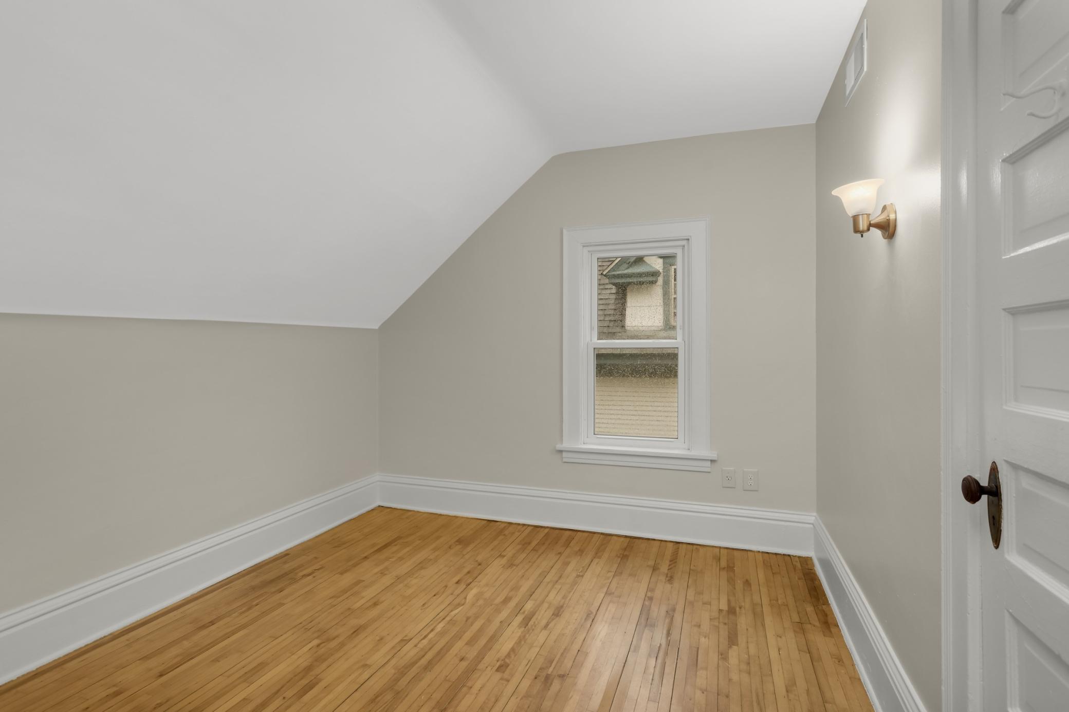 View of Residential at 3723 1st Avenue, Minneapolis MN 55409, Minneapolis (21 of 38) - Mike Wilen | Minnesota Team Real Estate