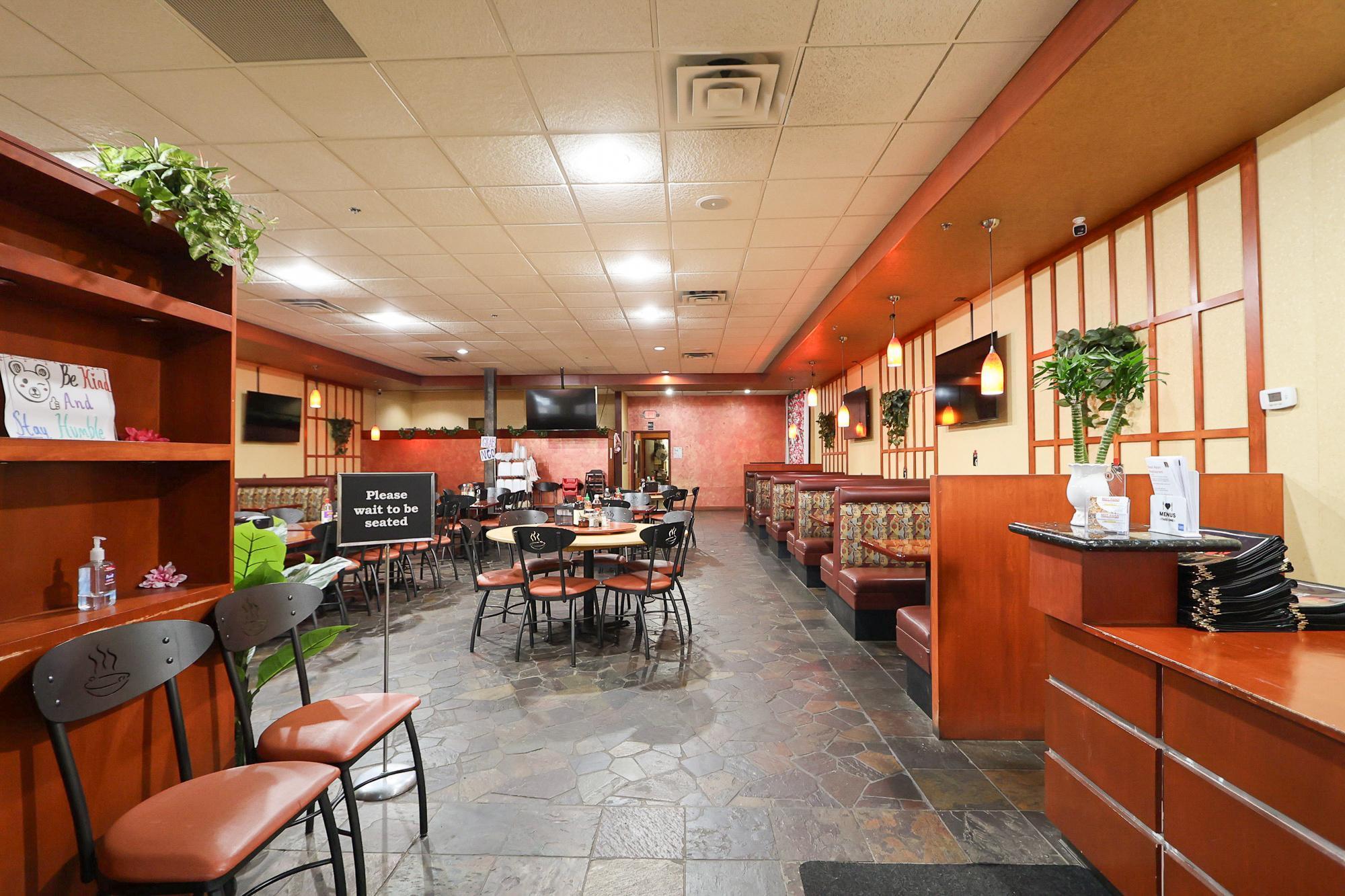 View of Commercial Sale at 1035 Highway 96, Shoreview MN 55126, Shoreview (4 of 21) - Mike Wilen | Minnesota Team Real Estate