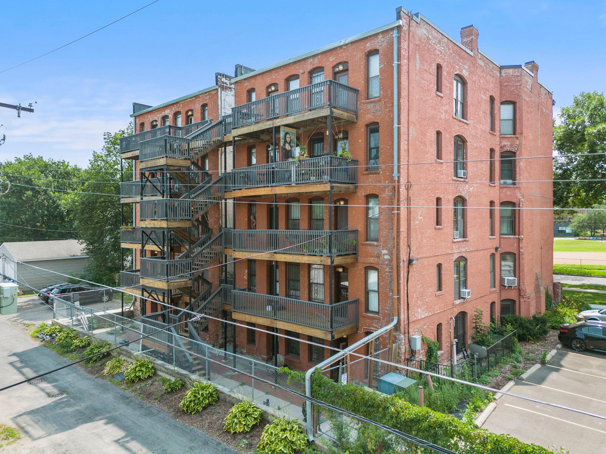 View of Residential at 703 Laurel Avenue #1W, Saint Paul MN 55104, Saint Paul (37 of 42) - Mike Wilen | Minnesota Team Real Estate