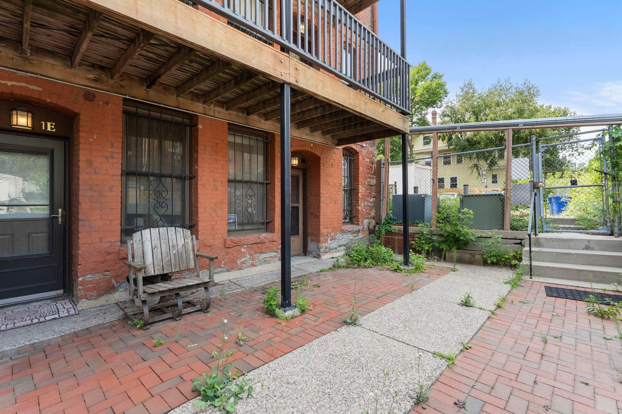 View of Residential at 703 Laurel Avenue #1W, Saint Paul MN 55104, Saint Paul (36 of 42) - Mike Wilen | Minnesota Team Real Estate