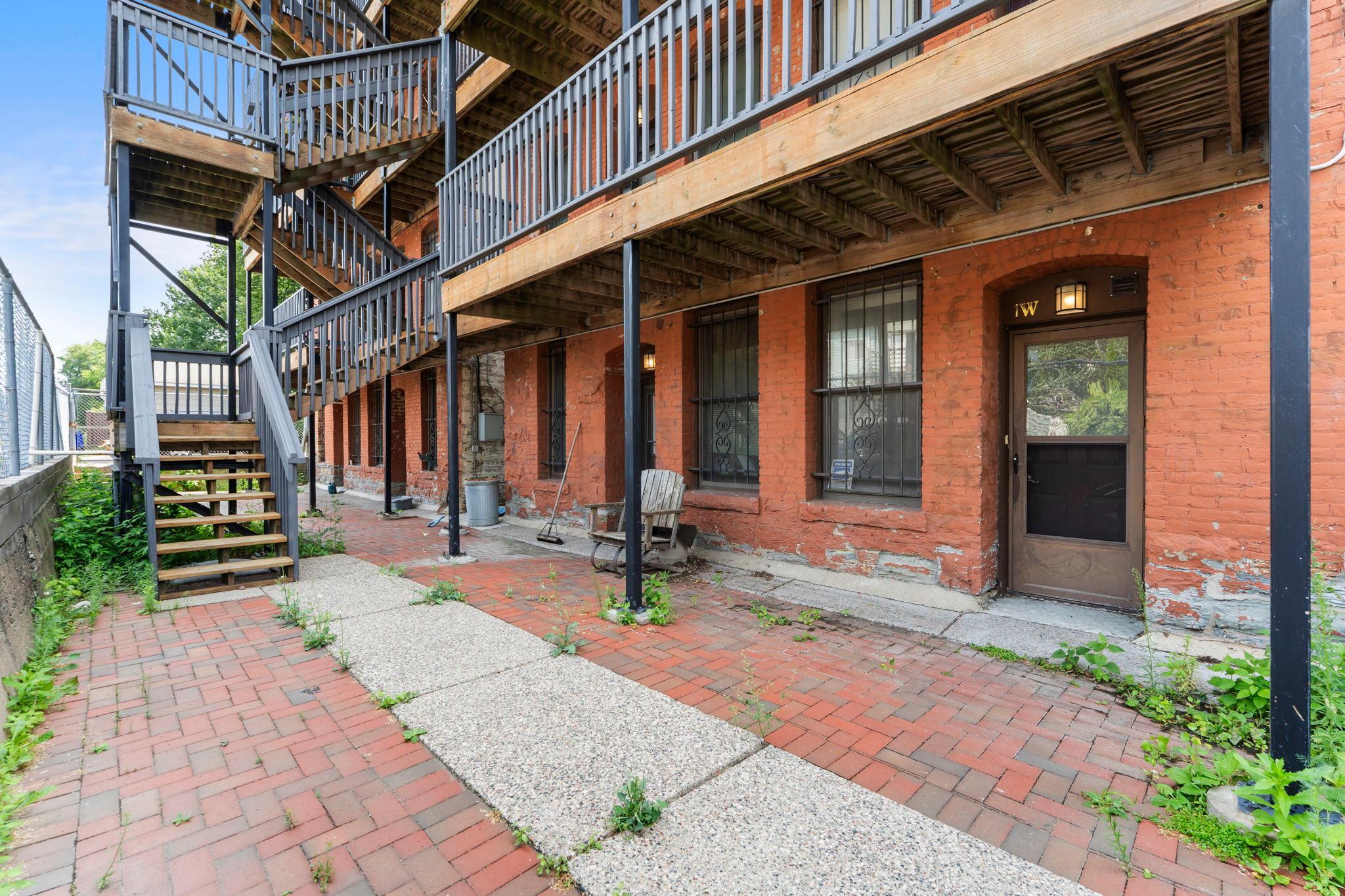 View of Residential at 703 Laurel Avenue #1W, Saint Paul MN 55104, Saint Paul (35 of 42) - Mike Wilen | Minnesota Team Real Estate