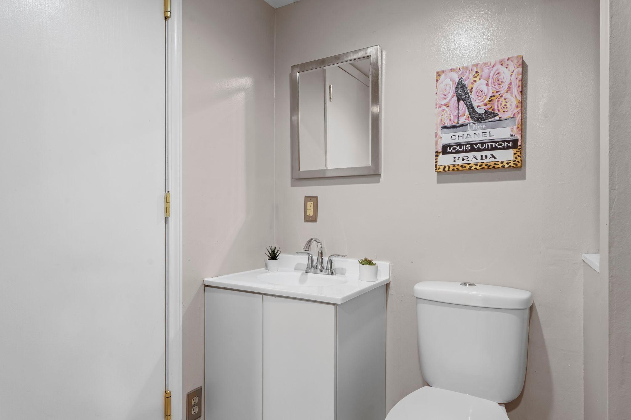 View of Residential at 703 Laurel Avenue #1W, Saint Paul MN 55104, Saint Paul (29 of 42) - Mike Wilen | Minnesota Team Real Estate
