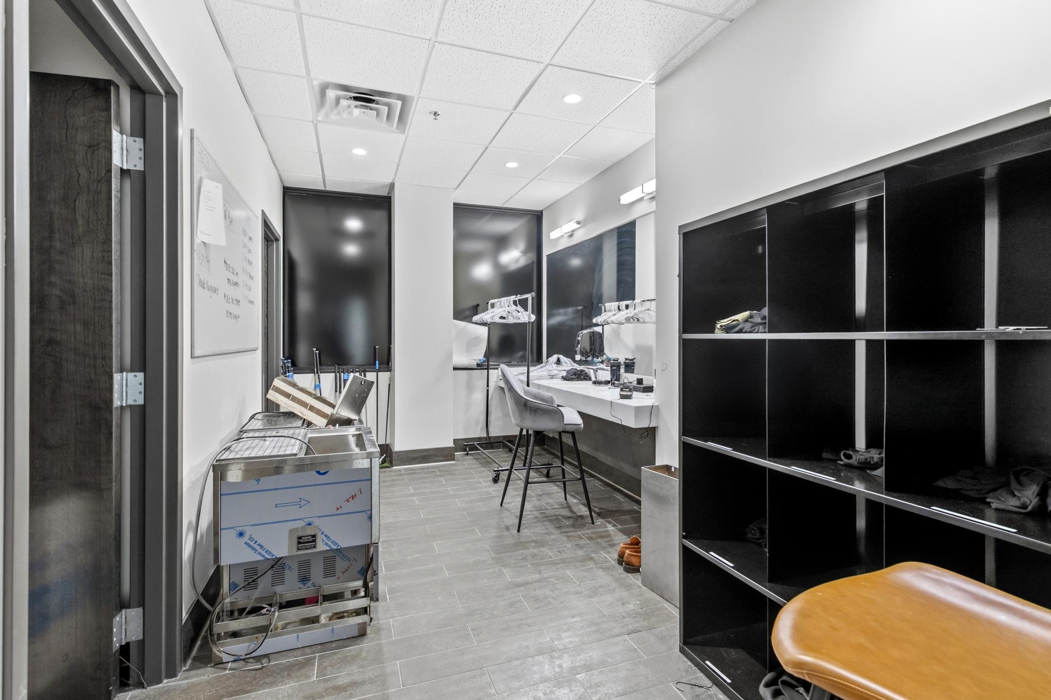 View of Commercial Sale at 7807 Creekridge Circle, Bloomington MN 55439, Bloomington (24 of 51) - Mike Wilen | Minnesota Team Real Estate