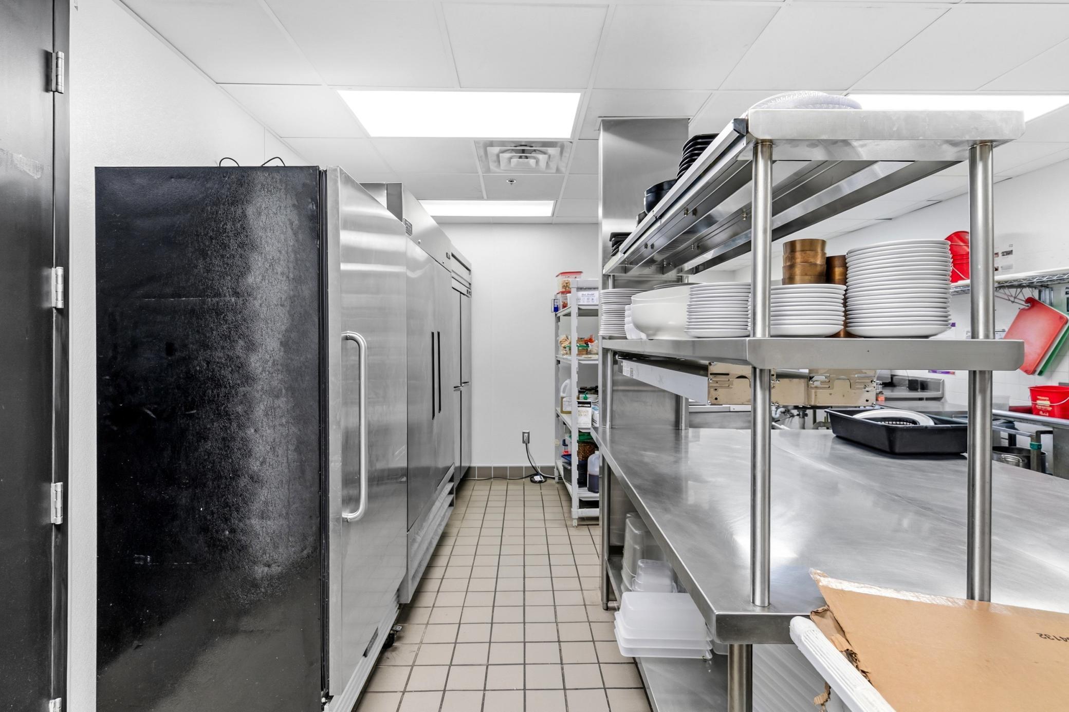 View of Commercial Sale at 7807 Creekridge Circle, Bloomington MN 55439, Bloomington (23 of 51) - Mike Wilen | Minnesota Team Real Estate