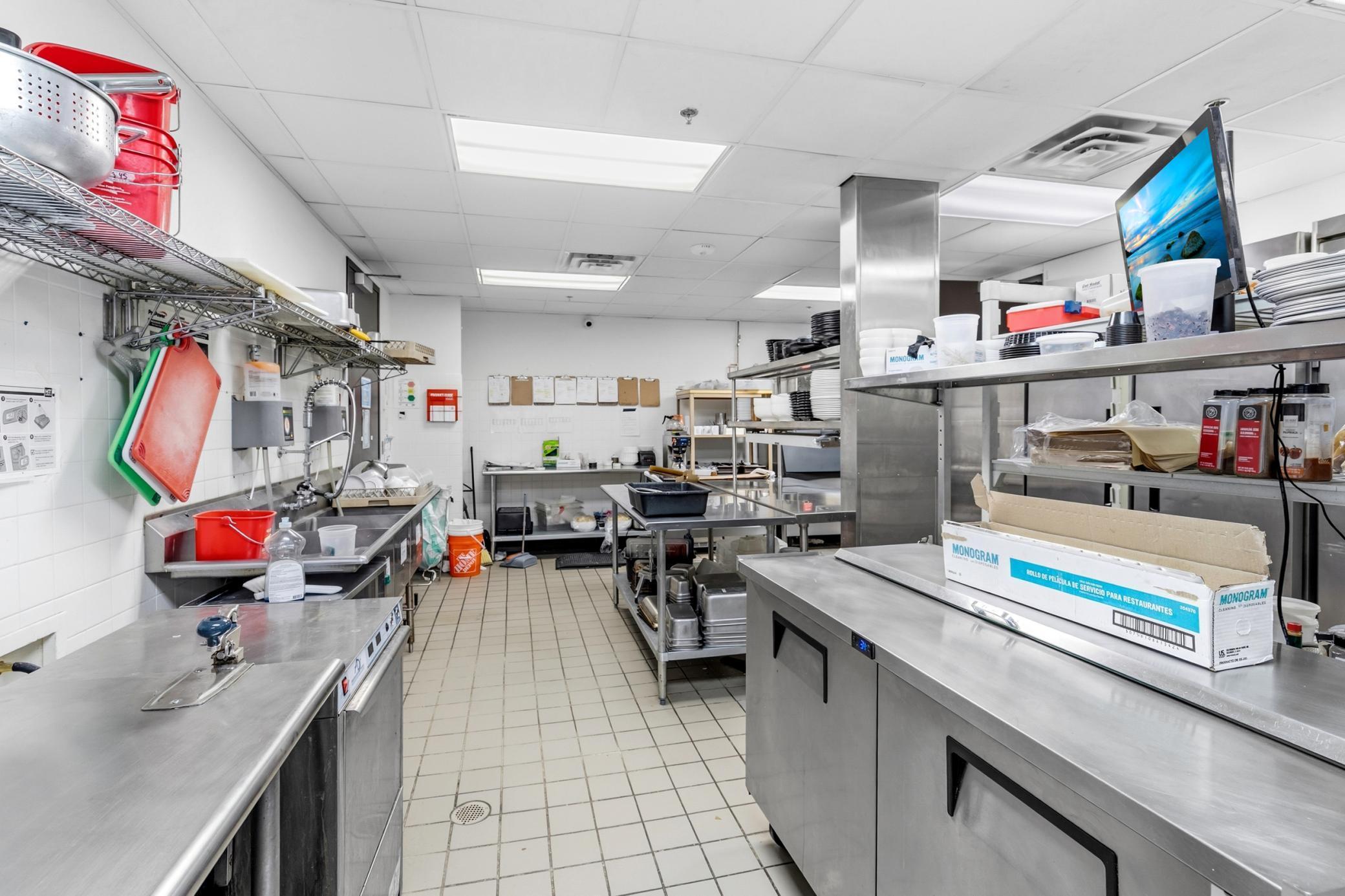 View of Commercial Sale at 7807 Creekridge Circle, Bloomington MN 55439, Bloomington (22 of 51) - Mike Wilen | Minnesota Team Real Estate
