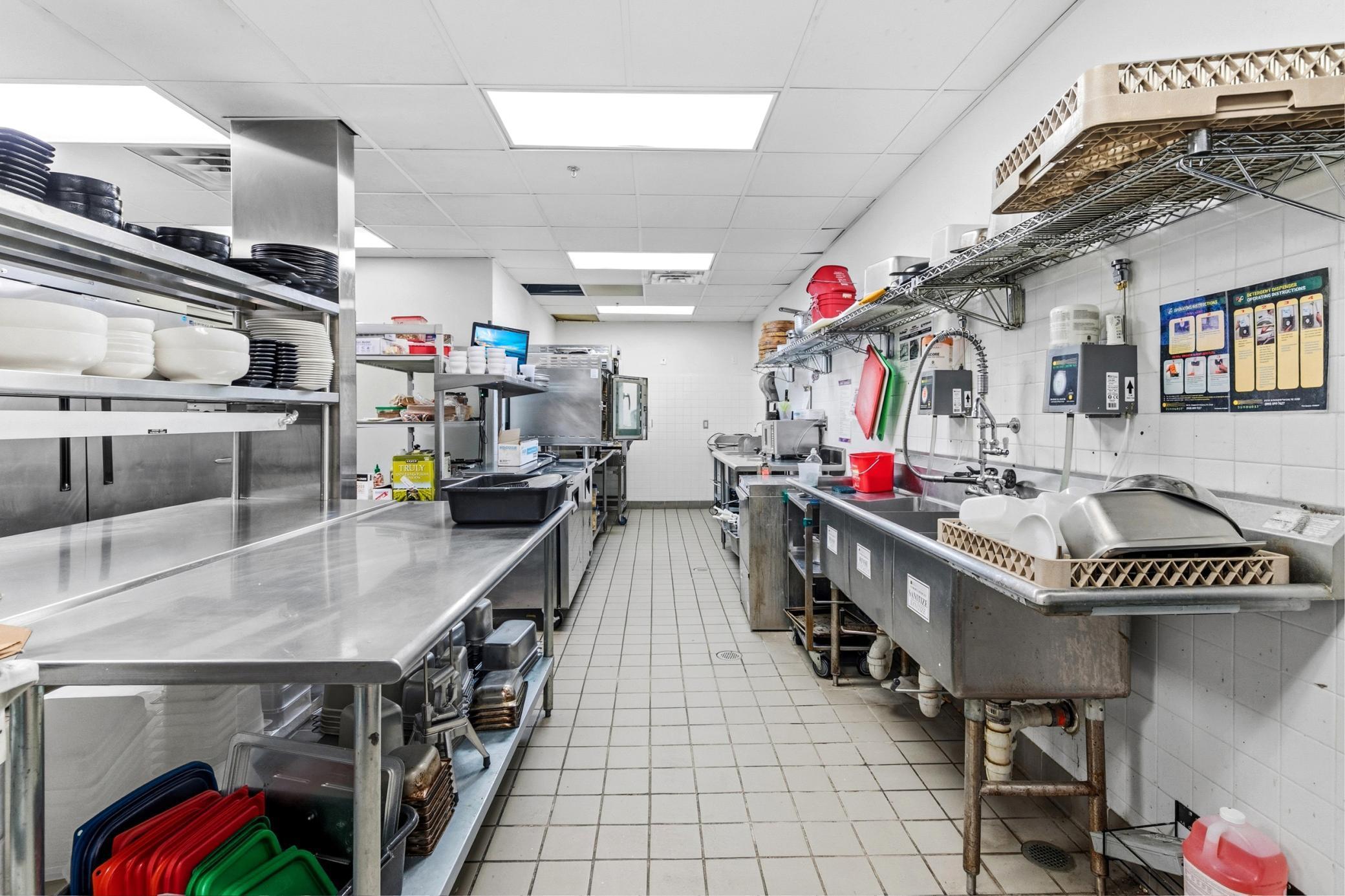View of Commercial Sale at 7807 Creekridge Circle, Bloomington MN 55439, Bloomington (20 of 51) - Mike Wilen | Minnesota Team Real Estate