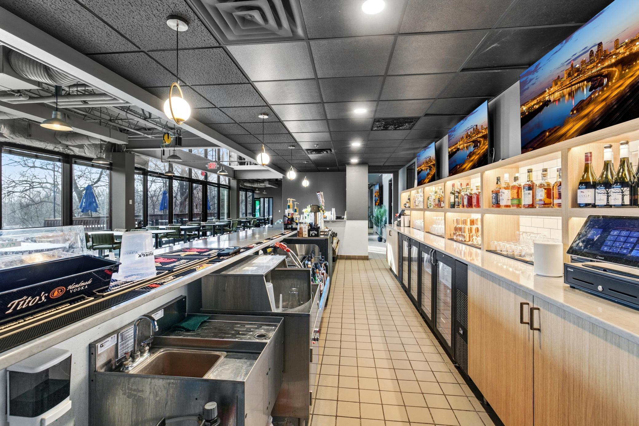 View of Commercial Sale at 7807 Creekridge Circle, Bloomington MN 55439, Bloomington (16 of 51) - Mike Wilen | Minnesota Team Real Estate