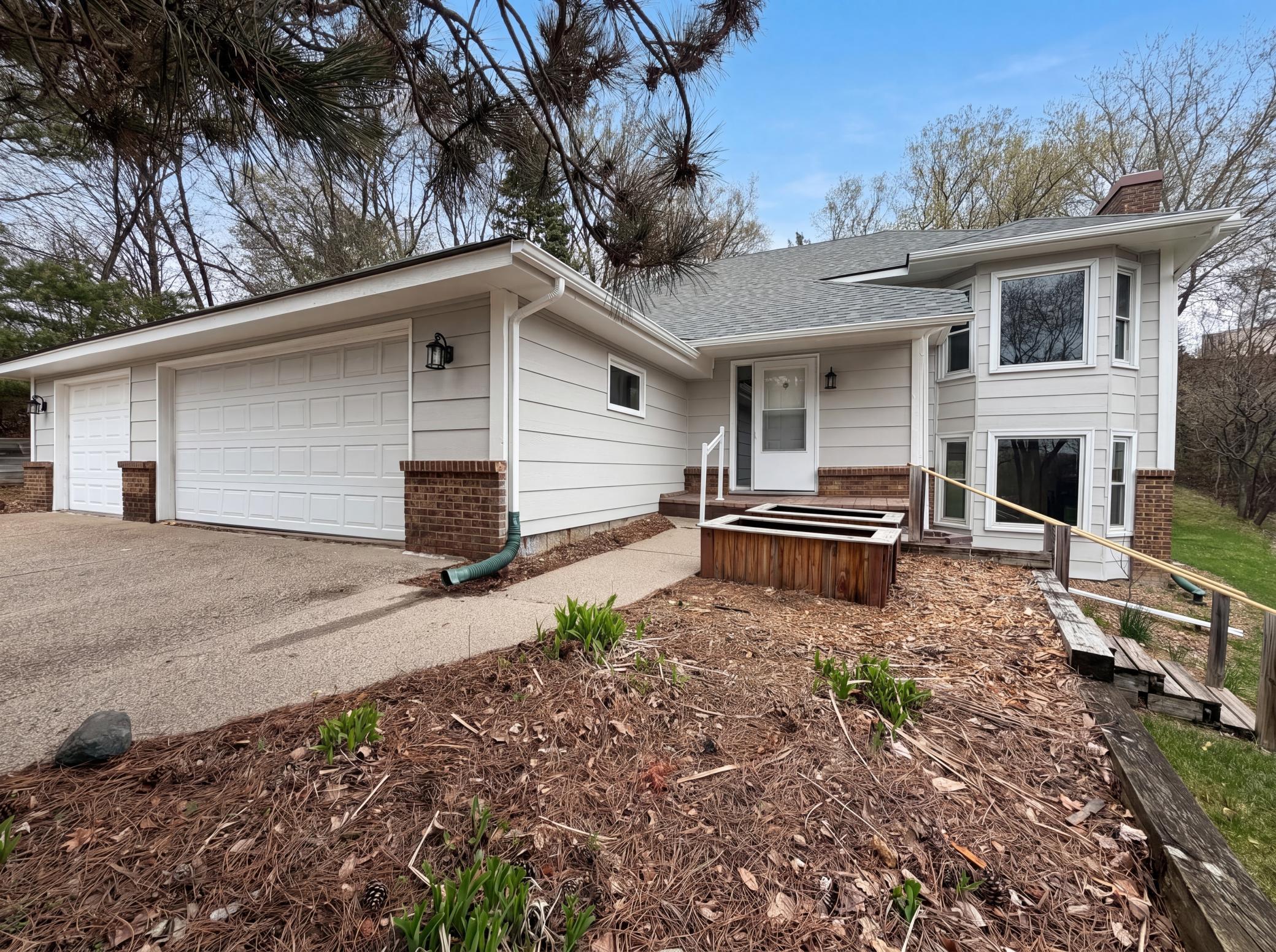 View of Residential at 6475 Grandview Drive, Eden Prairie MN 55346, Eden Prairie - Mike Wilen | Minnesota Team Real Estate