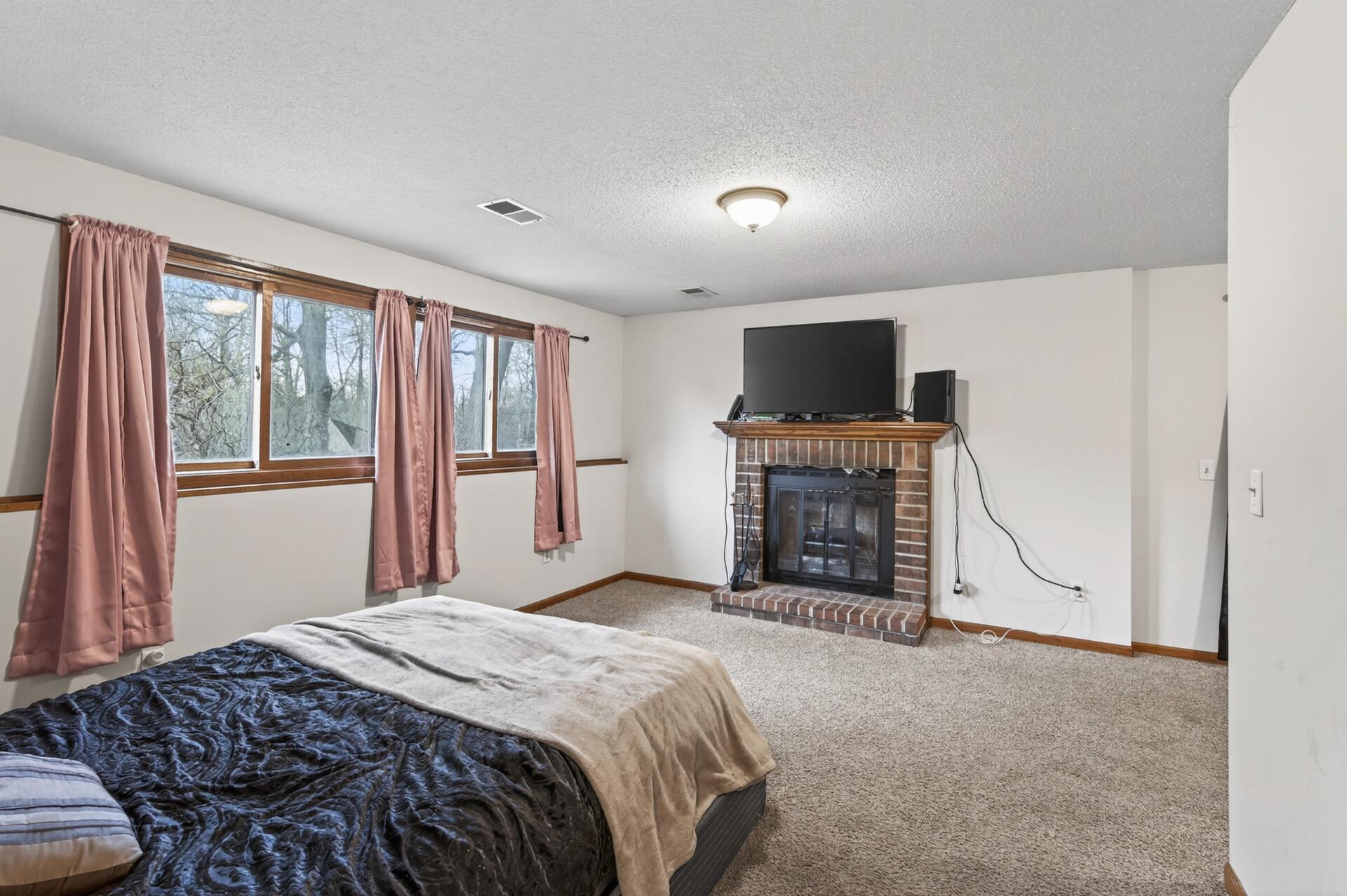View of Residential at 818 Sherwood Road, Shoreview MN 55126, Shoreview (20 of 22) - Mike Wilen | Minnesota Team Real Estate