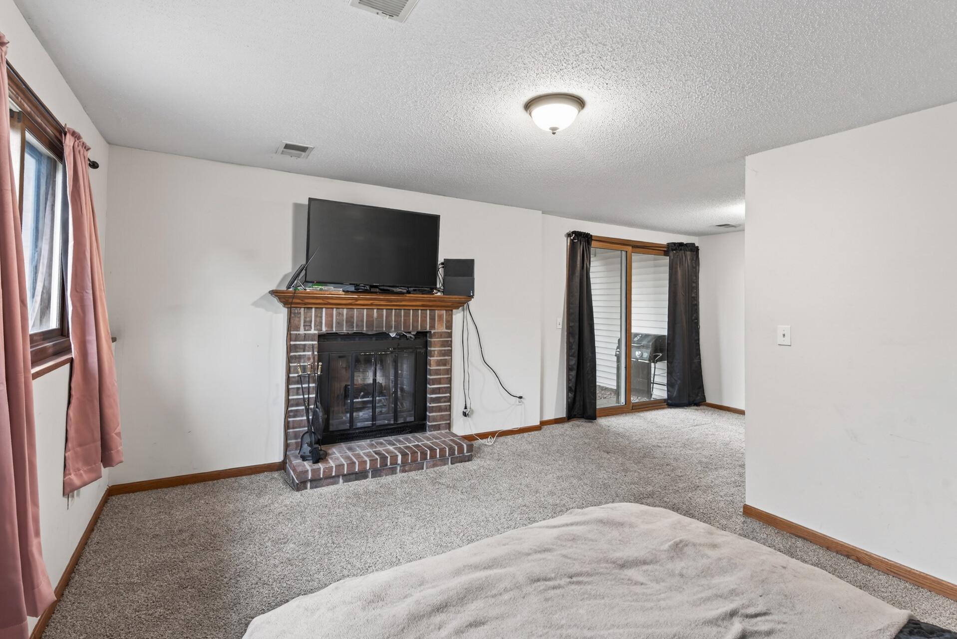 View of Residential at 818 Sherwood Road, Shoreview MN 55126, Shoreview (19 of 22) - Mike Wilen | Minnesota Team Real Estate