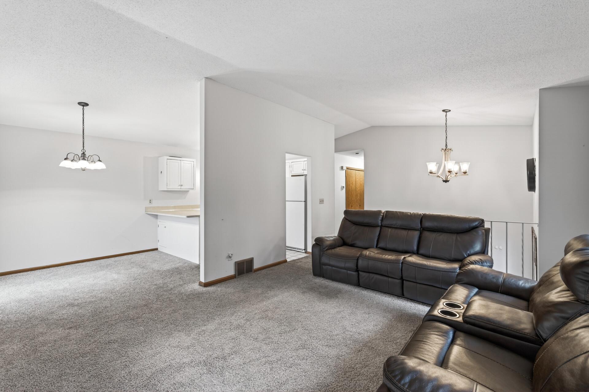 View of Residential at 818 Sherwood Road, Shoreview MN 55126, Shoreview (8 of 22) - Mike Wilen | Minnesota Team Real Estate