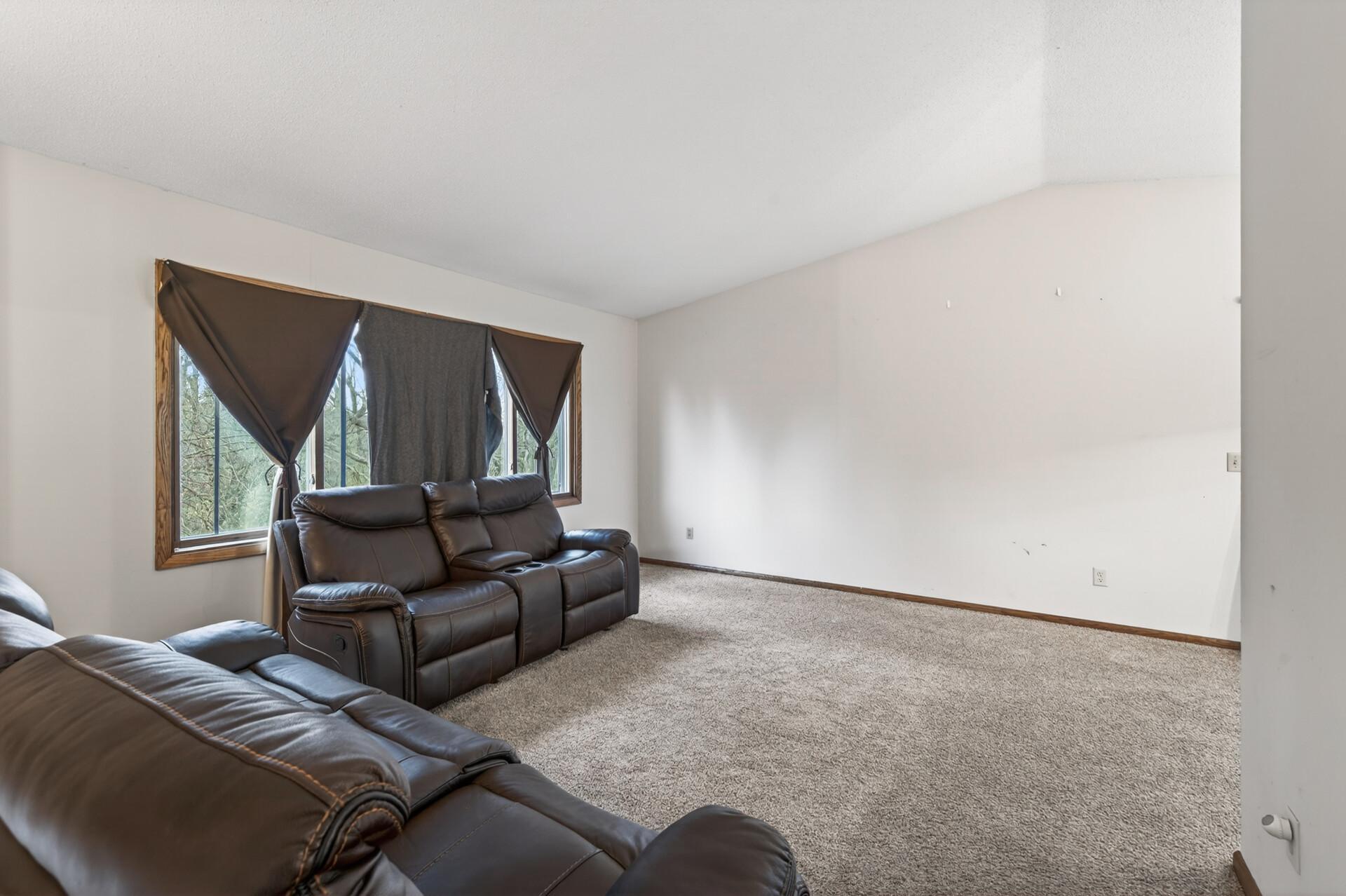 View of Residential at 818 Sherwood Road, Shoreview MN 55126, Shoreview (6 of 22) - Mike Wilen | Minnesota Team Real Estate