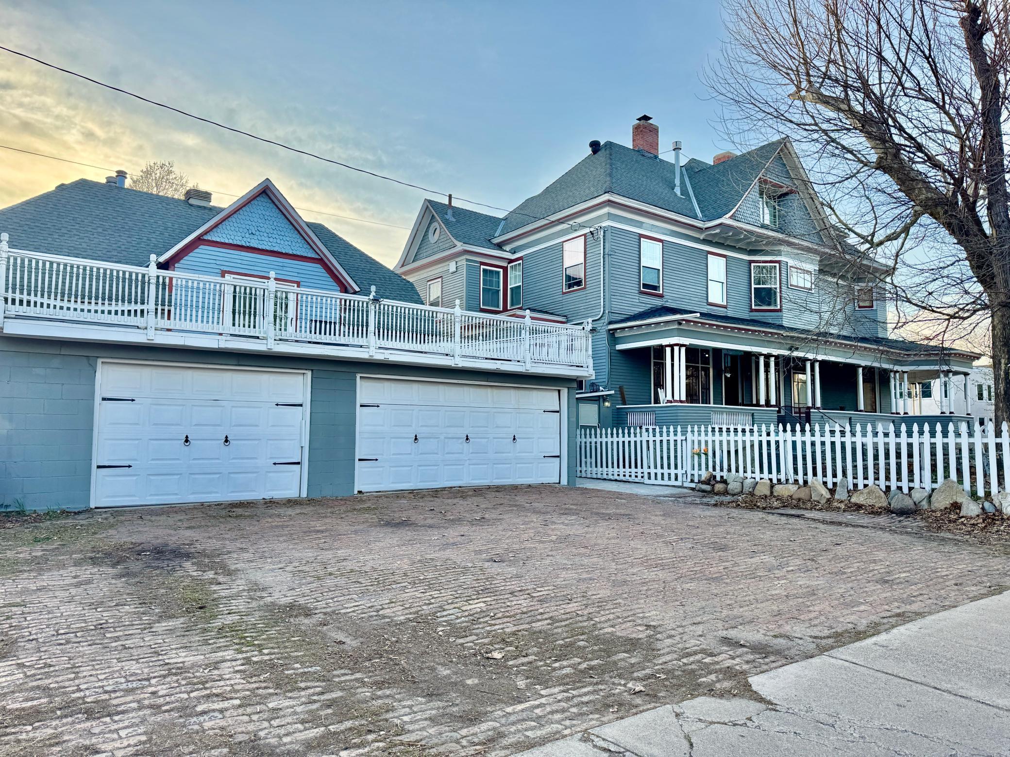 View of Single Family at 1464 Minnehaha Ave, Saint Paul - Mike Wilen | Minnesota Team Real Estate