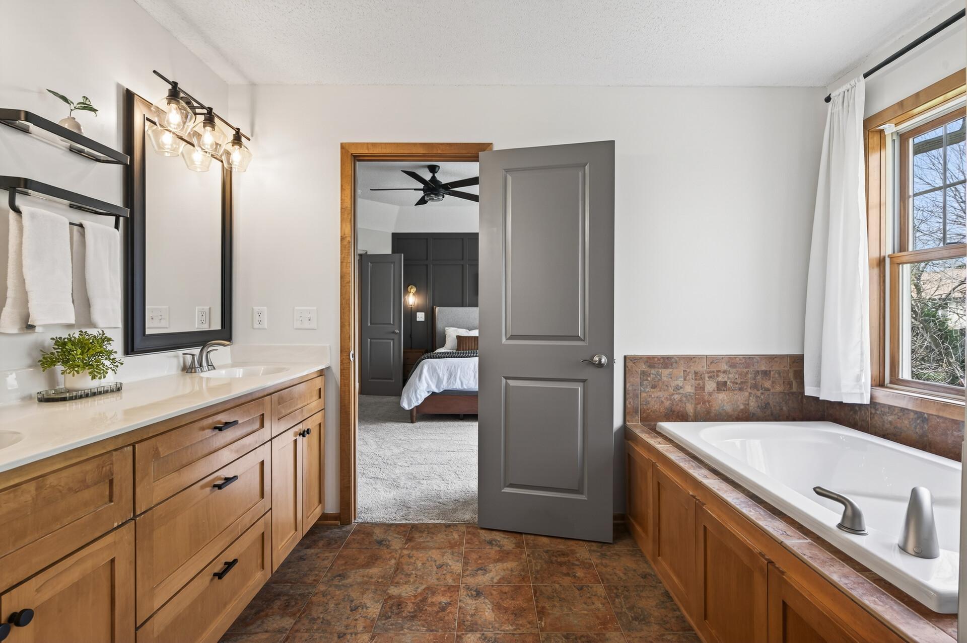 View of Residential at 2344 Fieldstone Curve, Woodbury MN 55129, Woodbury (29 of 66) - Mike Wilen | Minnesota Team Real Estate