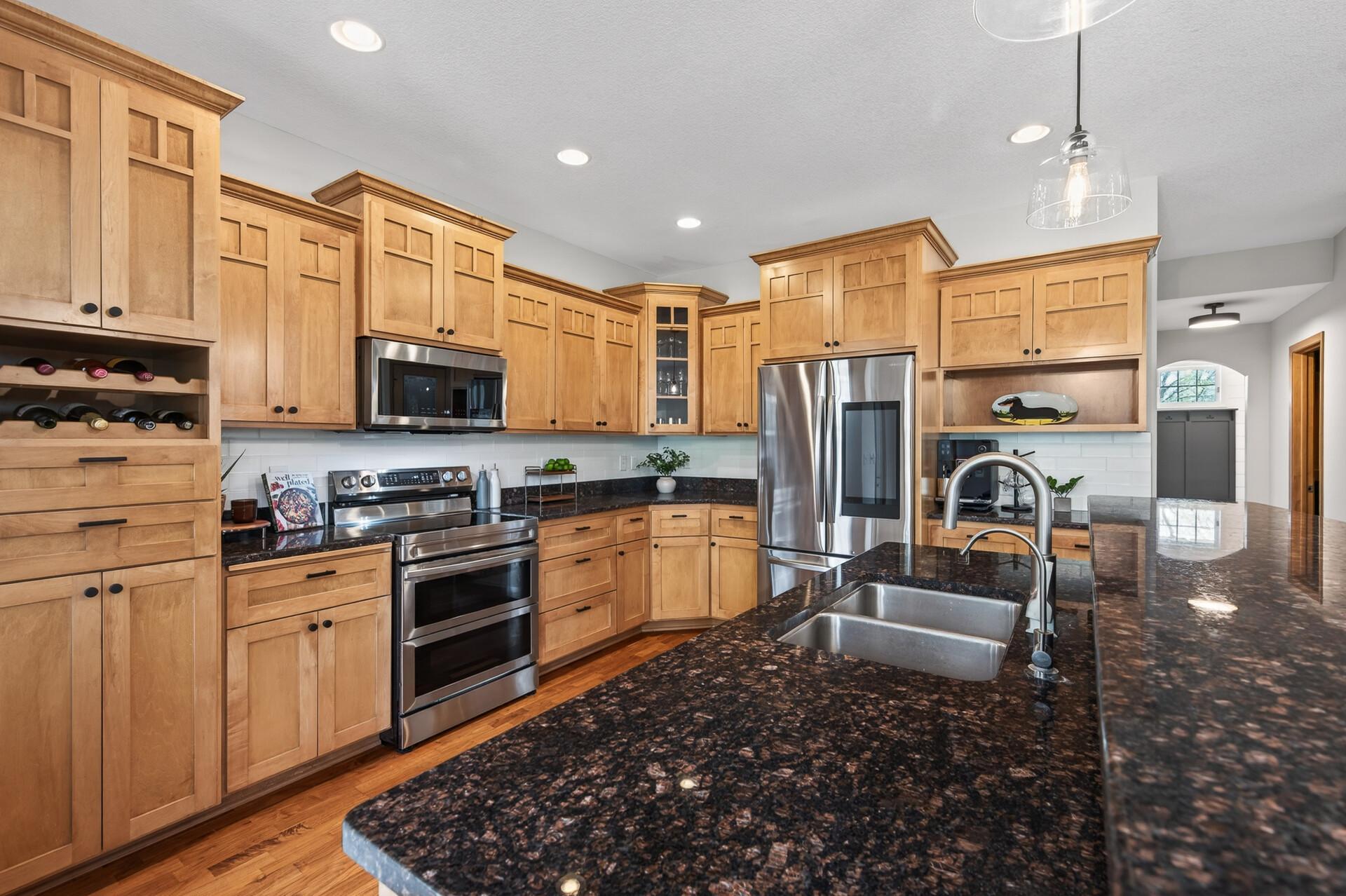 View of Residential at 2344 Fieldstone Curve, Woodbury MN 55129, Woodbury (19 of 66) - Mike Wilen | Minnesota Team Real Estate