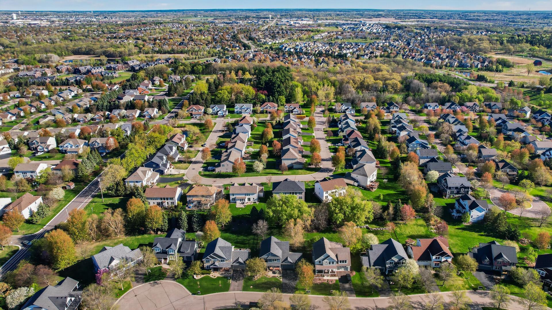 View of Residential at 2344 Fieldstone Curve, Woodbury MN 55129, Woodbury (55 of 66) - Mike Wilen | Minnesota Team Real Estate