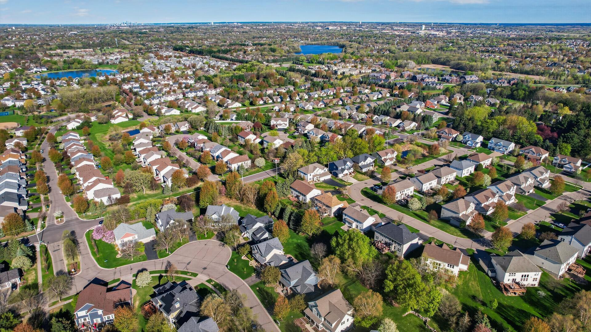 View of Residential at 2344 Fieldstone Curve, Woodbury MN 55129, Woodbury (54 of 66) - Mike Wilen | Minnesota Team Real Estate