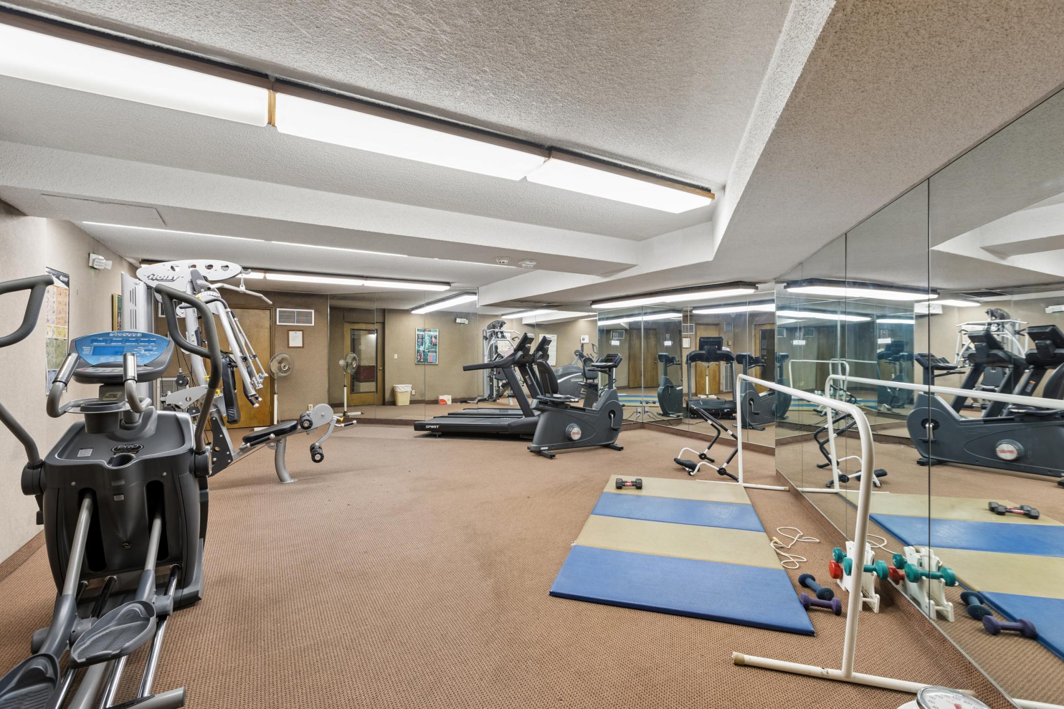 View of Residential at 6650 Vernon Avenue #409, Edina MN 55436, Edina (13 of 18) - Mike Wilen | Minnesota Team Real Estate