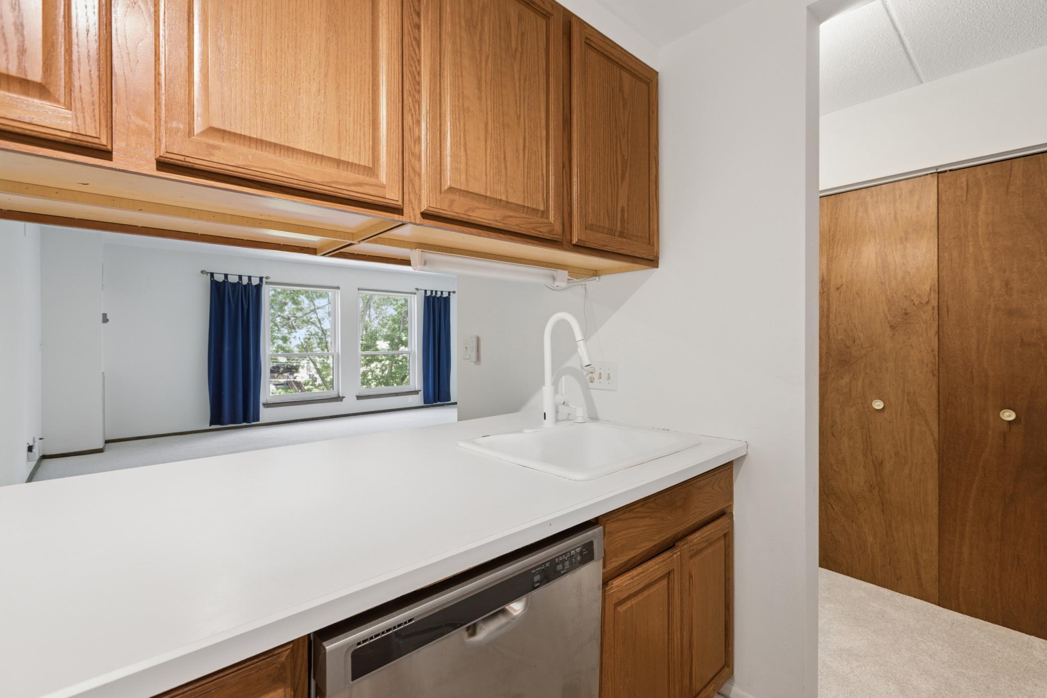 View of Residential at 6650 Vernon Avenue #409, Edina MN 55436, Edina (7 of 18) - Mike Wilen | Minnesota Team Real Estate