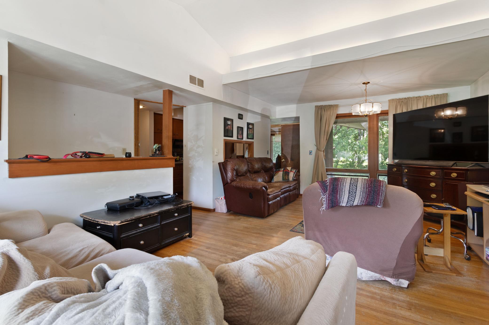 View of Residential at 2906 Nash Road, Brooklyn Center MN 55430, Brooklyn Center (2 of 20) - Mike Wilen | Minnesota Team Real Estate