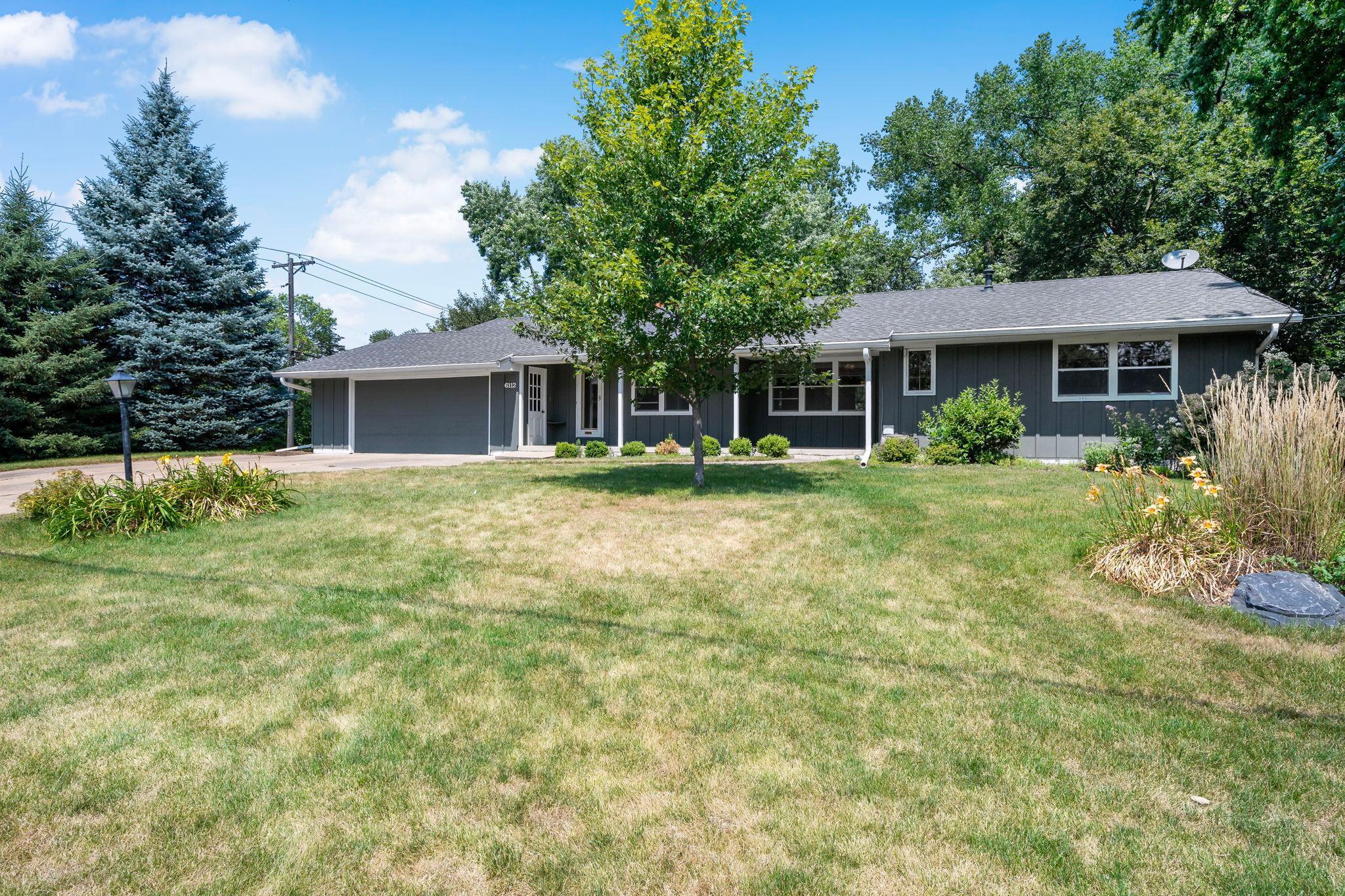 View of Residential at 6112 Jeffrey Lane, Edina MN 55436, Edina (5 of 54) - Mike Wilen | Minnesota Team Real Estate