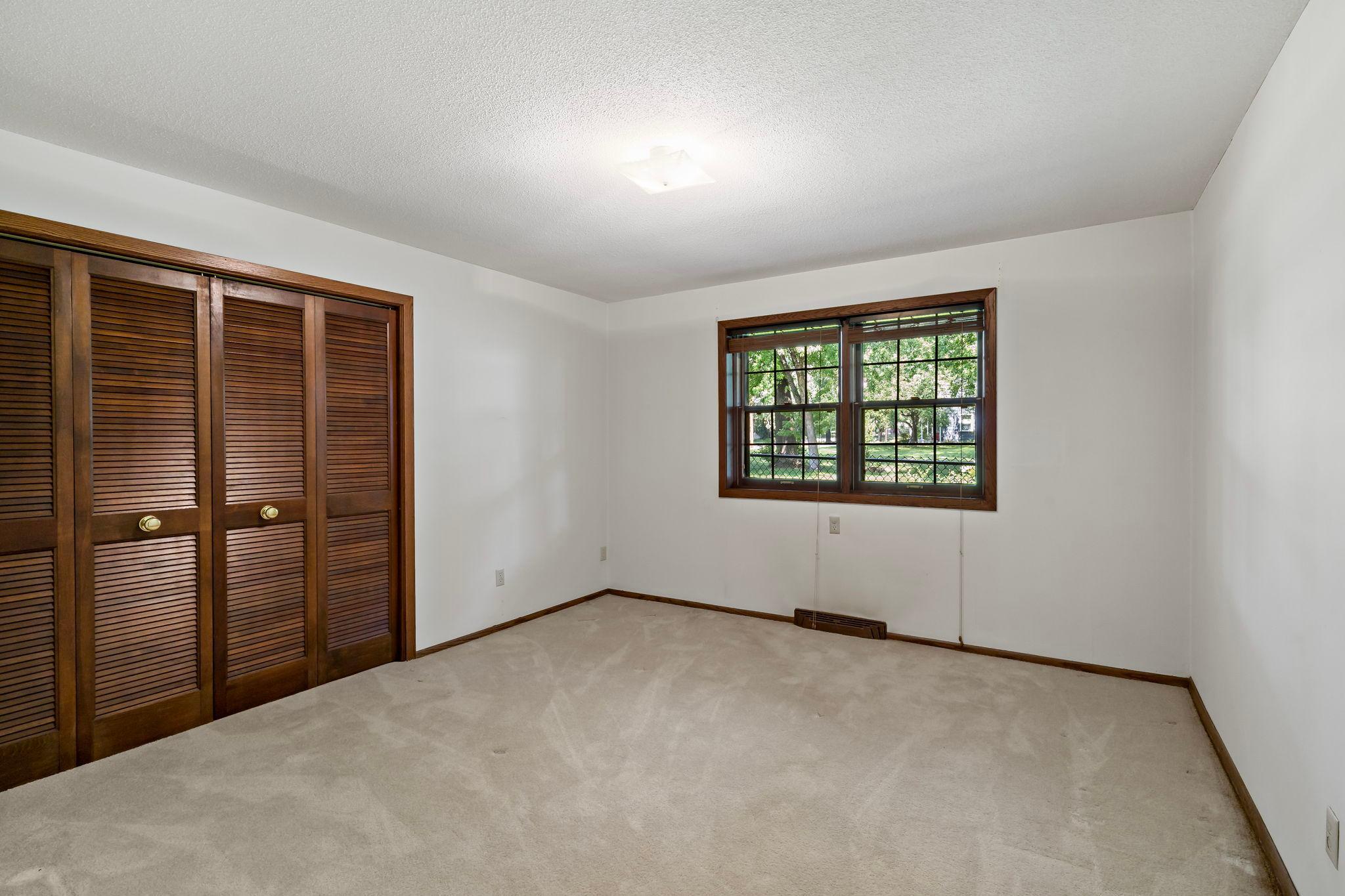 View of Residential at 6112 Jeffrey Lane, Edina MN 55436, Edina (44 of 54) - Mike Wilen | Minnesota Team Real Estate
