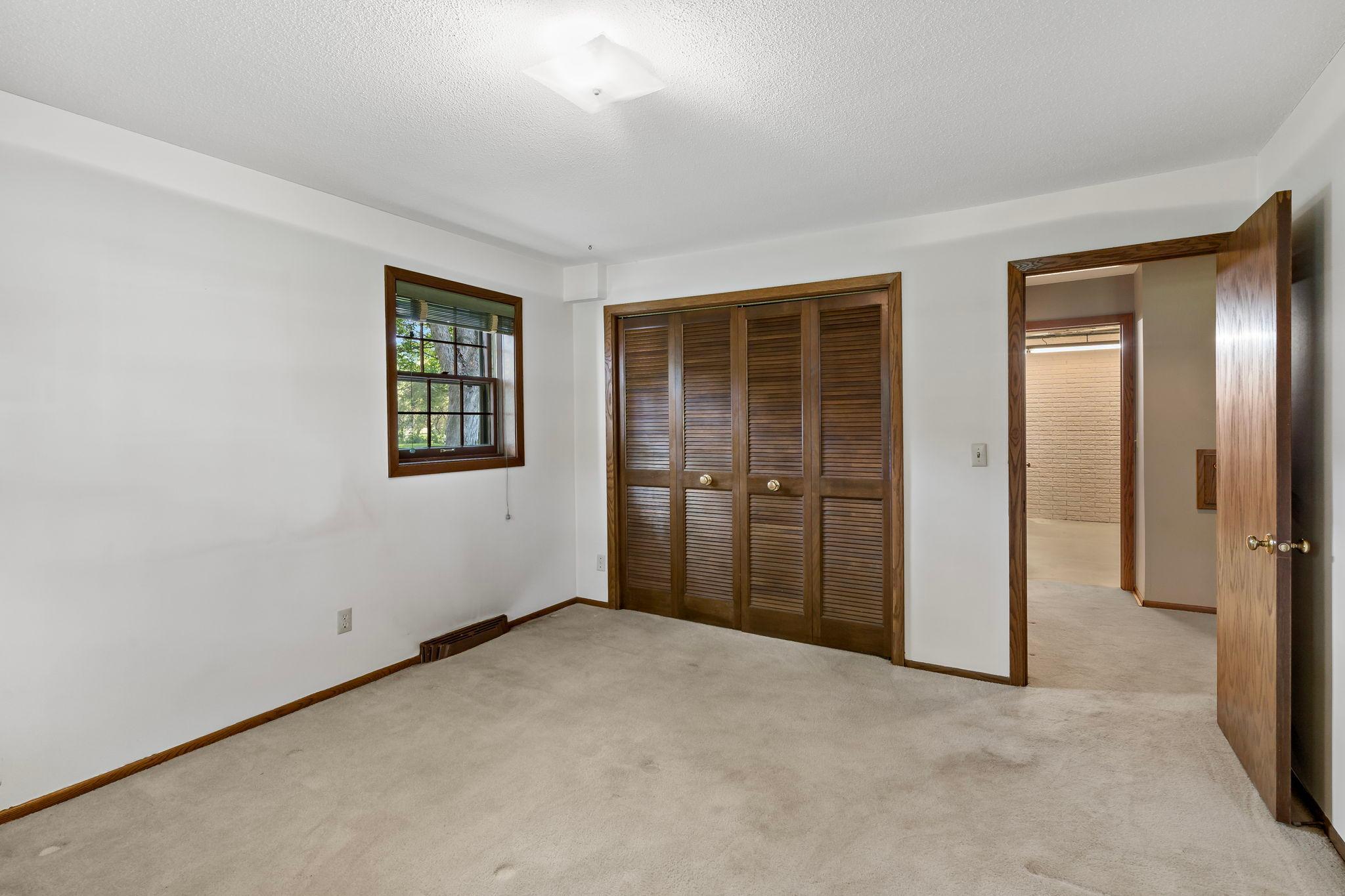 View of Residential at 6112 Jeffrey Lane, Edina MN 55436, Edina (43 of 54) - Mike Wilen | Minnesota Team Real Estate