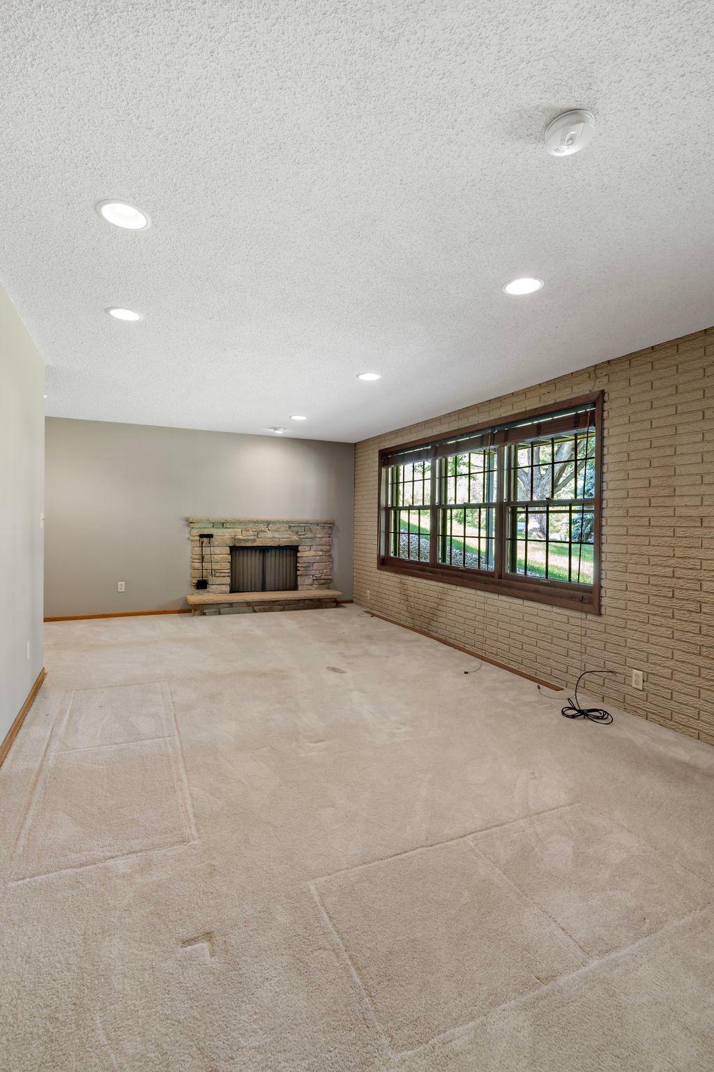 View of Residential at 6112 Jeffrey Lane, Edina MN 55436, Edina (34 of 54) - Mike Wilen | Minnesota Team Real Estate
