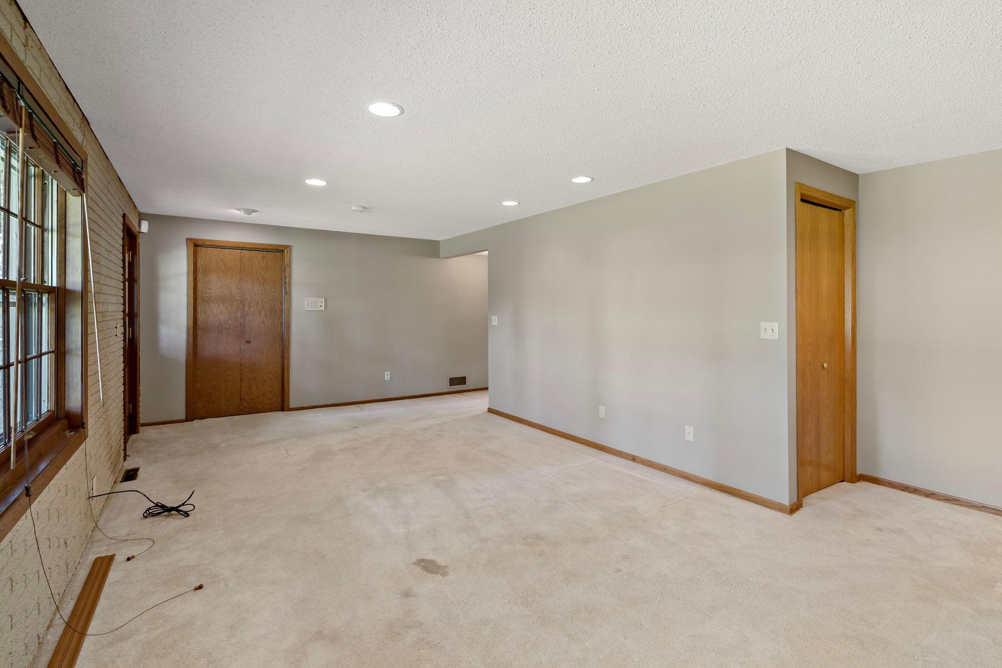 View of Residential at 6112 Jeffrey Lane, Edina MN 55436, Edina (33 of 54) - Mike Wilen | Minnesota Team Real Estate