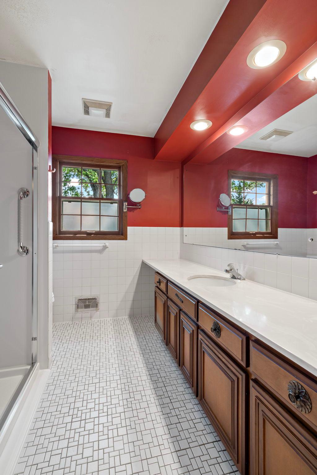 View of Residential at 6112 Jeffrey Lane, Edina MN 55436, Edina (24 of 54) - Mike Wilen | Minnesota Team Real Estate