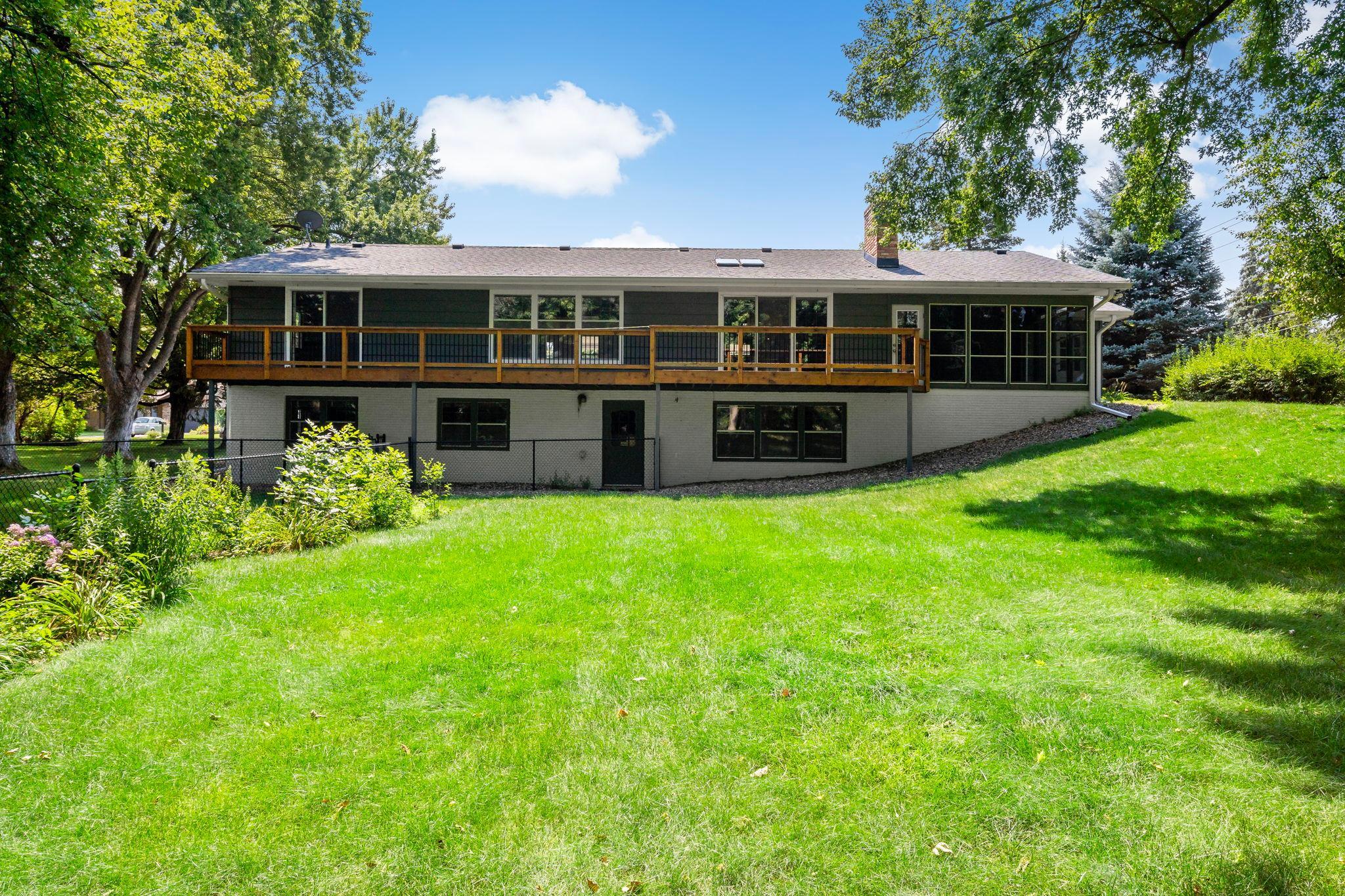 View of Residential at 6112 Jeffrey Lane, Edina MN 55436, Edina (50 of 54) - Mike Wilen | Minnesota Team Real Estate