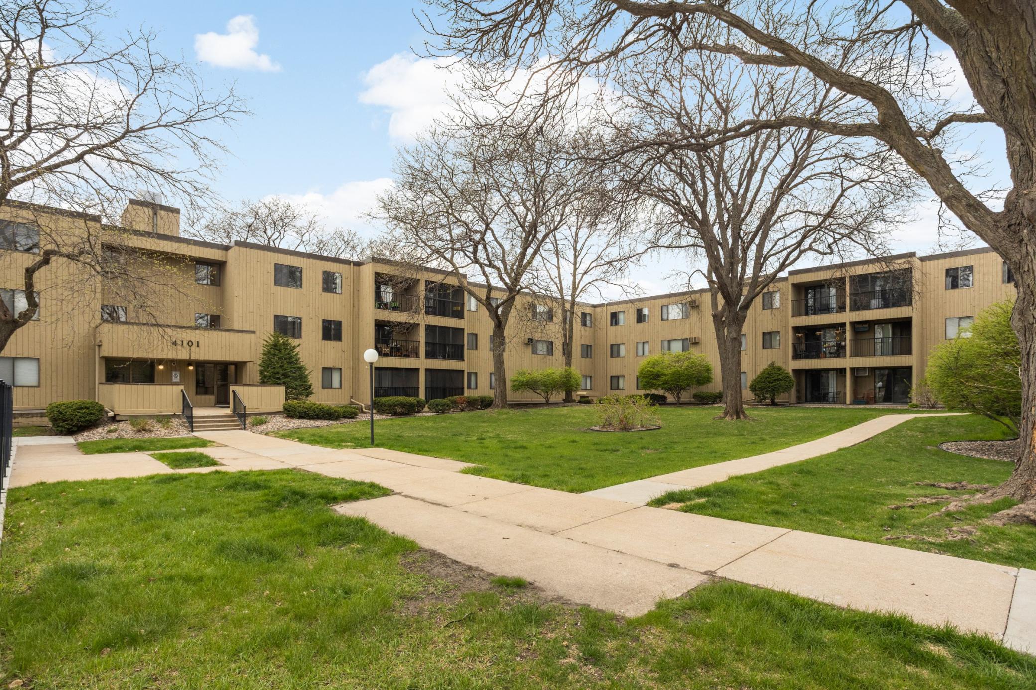 View of Residential at 4101 Parklawn Avenue #103, Edina MN 55435, Edina (30 of 49) - Mike Wilen | Minnesota Team Real Estate