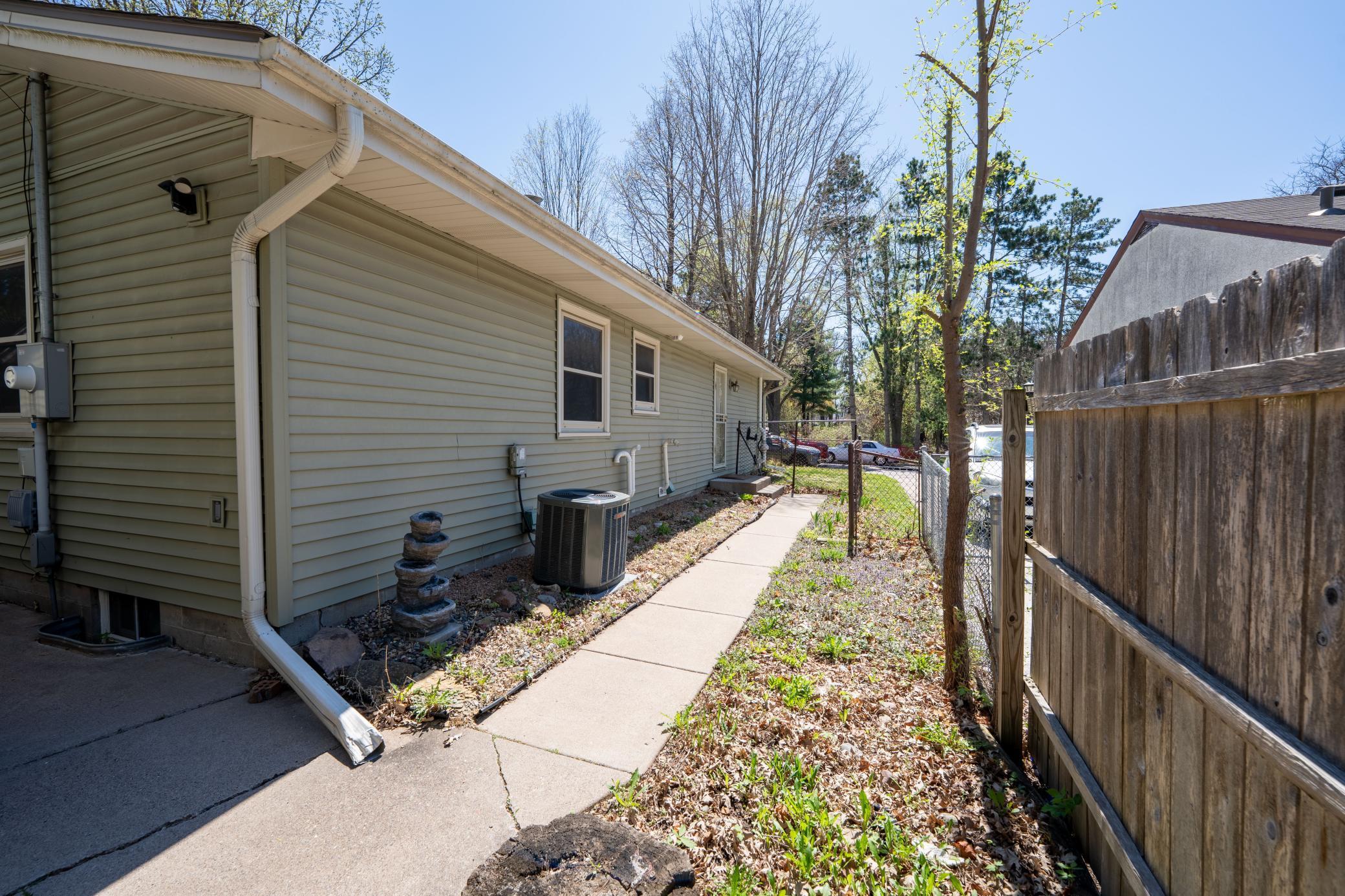 View of Residential at 1659 Case Avenue, Saint Paul MN 55106, Saint Paul (16 of 17) - Mike Wilen | Minnesota Team Real Estate