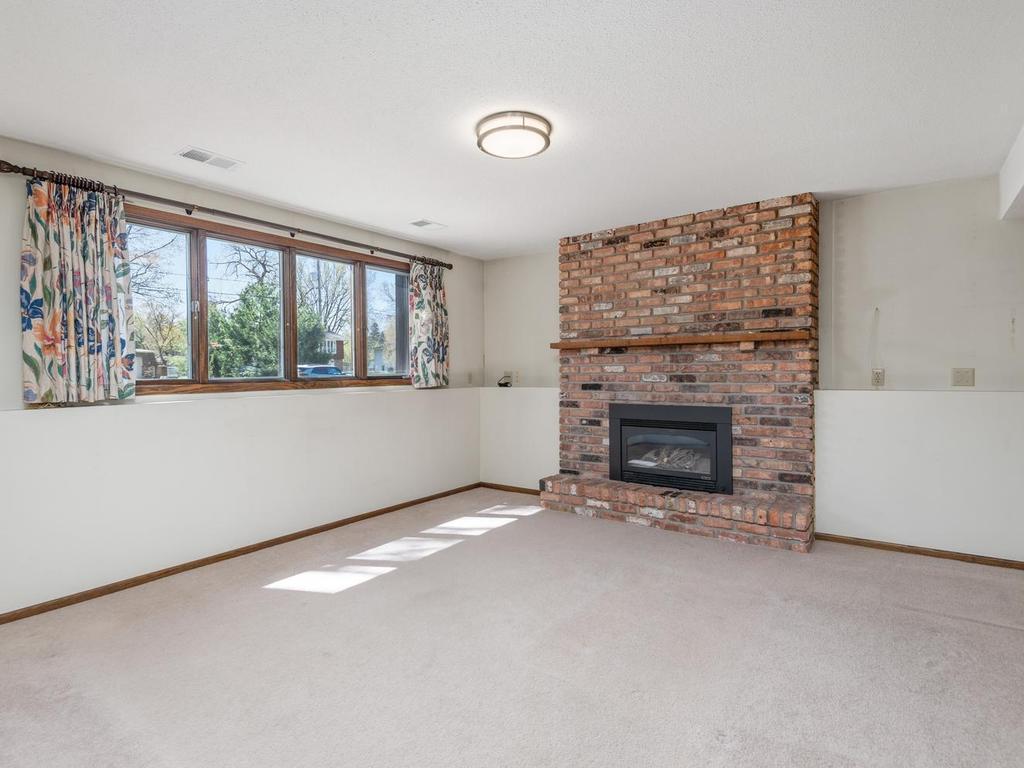 View of Residential at 17210 13th Avenue, Plymouth MN 55447, Plymouth (22 of 33) - Mike Wilen | Minnesota Team Real Estate