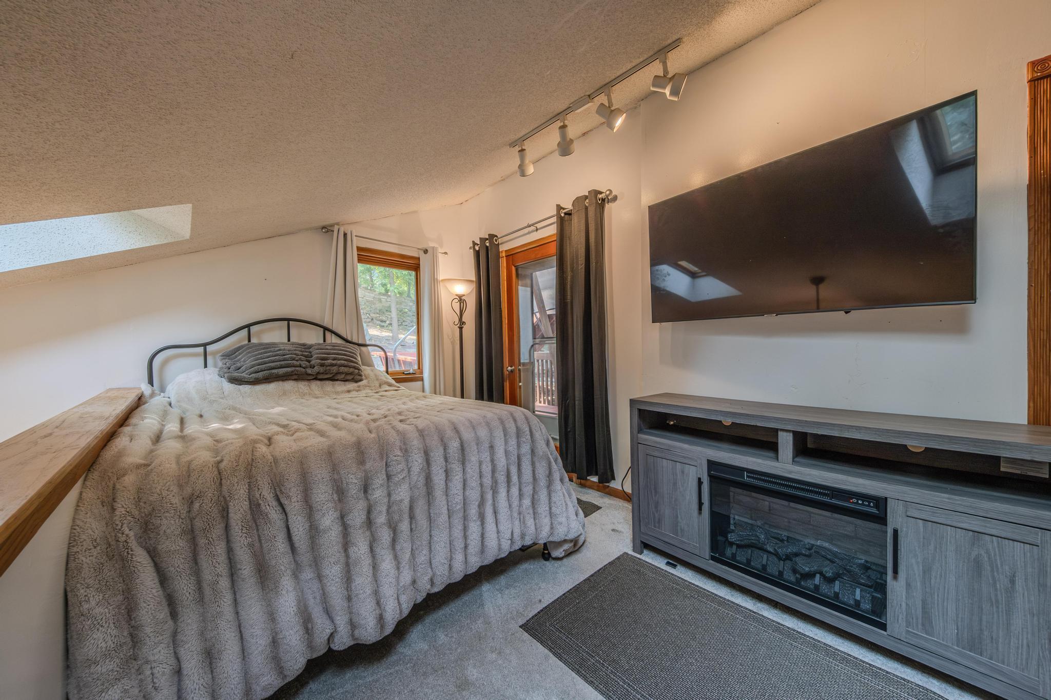 View of Residential at 2394 Valentine Avenue, Saint Paul MN 55108, Saint Paul (34 of 48) - Mike Wilen | Minnesota Team Real Estate