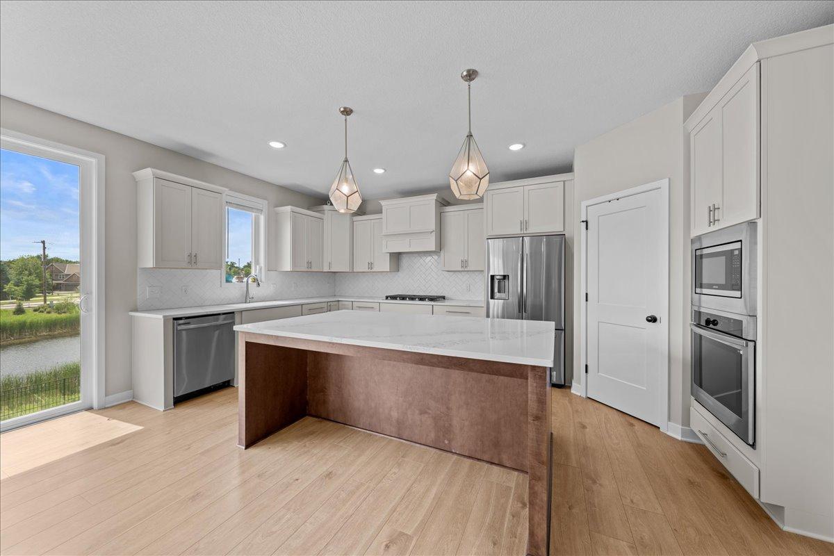 View of Residential at 10125 Shadyview Lane, Maple Grove MN 55311, Maple Grove (10 of 34) - Mike Wilen | Minnesota Team Real Estate