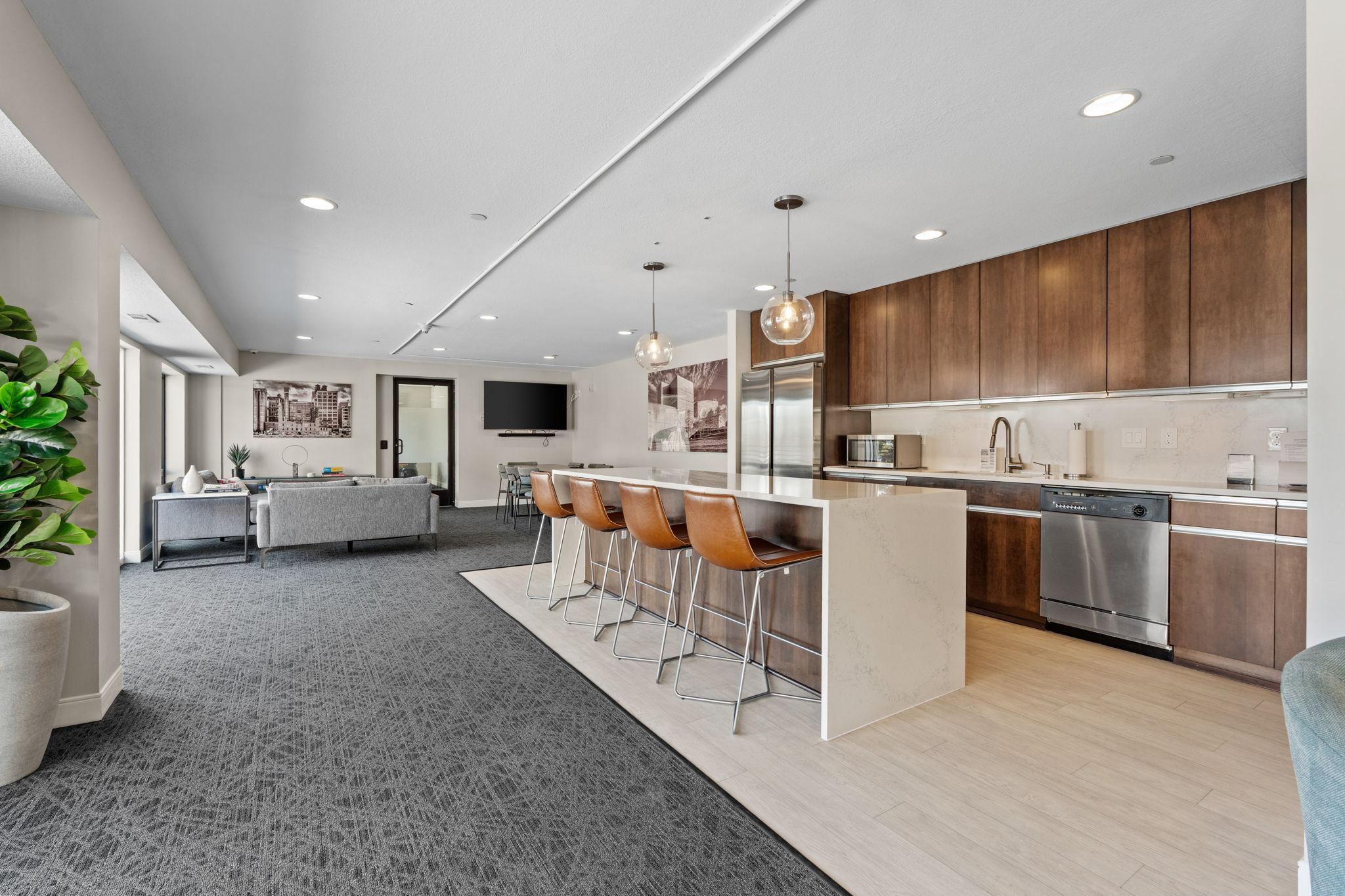 View of Residential at 52 Groveland Terrace #108, Minneapolis MN 55403, Minneapolis (23 of 27) - Mike Wilen | Minnesota Team Real Estate
