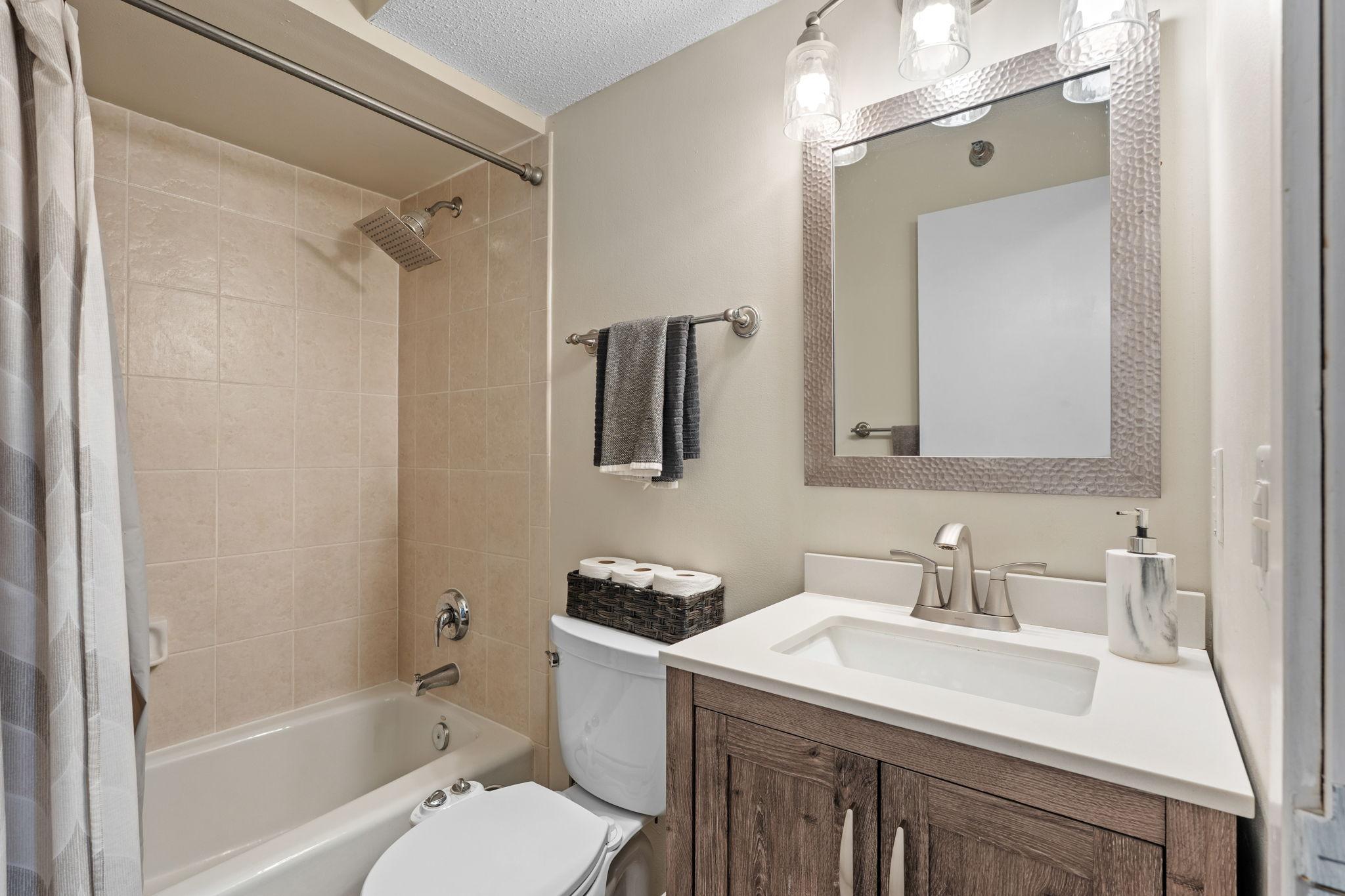 View of Residential at 52 Groveland Terrace #108, Minneapolis MN 55403, Minneapolis (13 of 27) - Mike Wilen | Minnesota Team Real Estate
