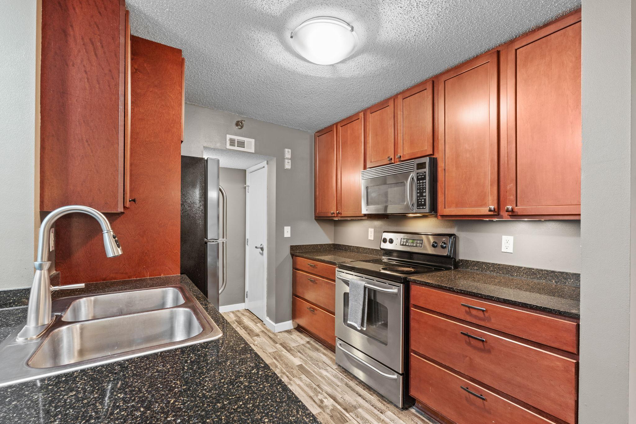 View of Residential at 52 Groveland Terrace #108, Minneapolis MN 55403, Minneapolis (6 of 27) - Mike Wilen | Minnesota Team Real Estate