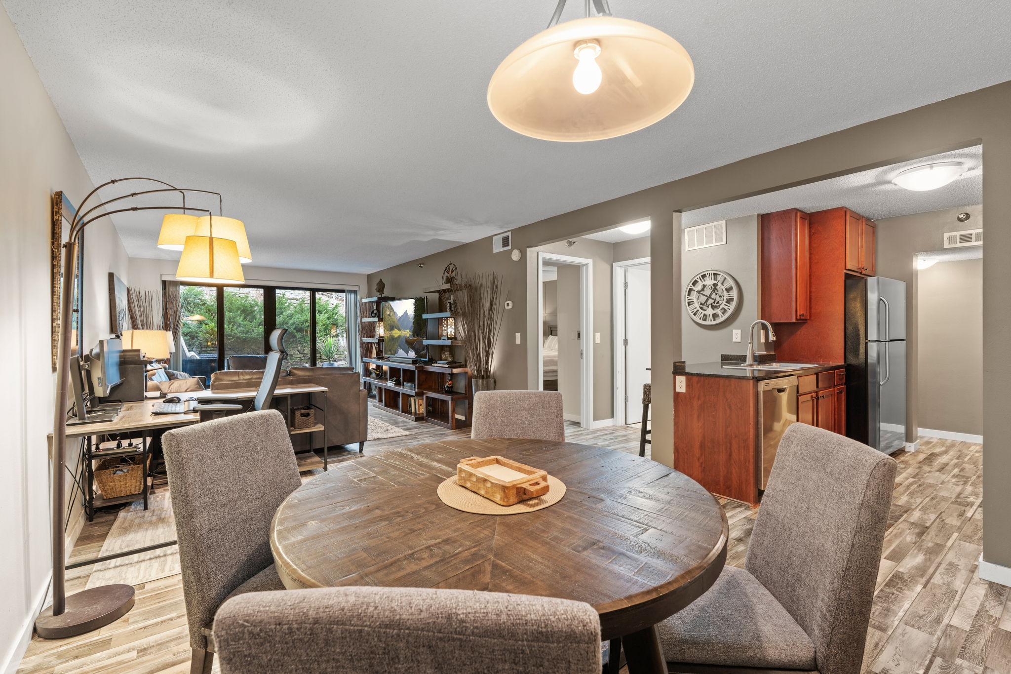 View of Residential at 52 Groveland Terrace #108, Minneapolis MN 55403, Minneapolis (10 of 27) - Mike Wilen | Minnesota Team Real Estate