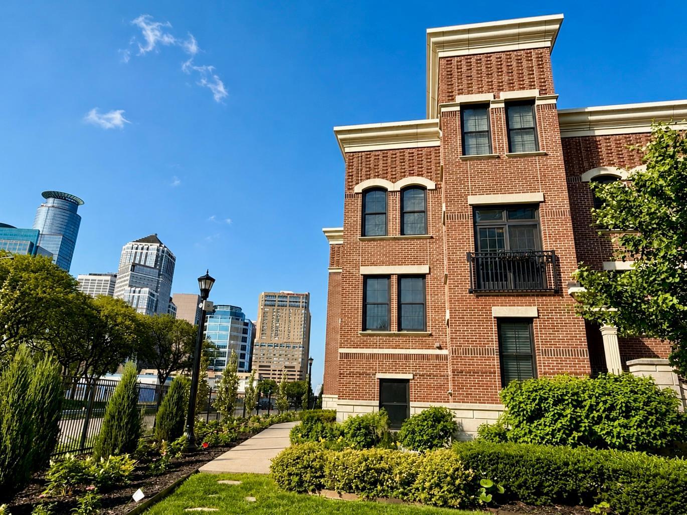 View of Residential at 511 10th Street, Minneapolis MN 55404, Minneapolis (2 of 38) - Mike Wilen | Minnesota Team Real Estate