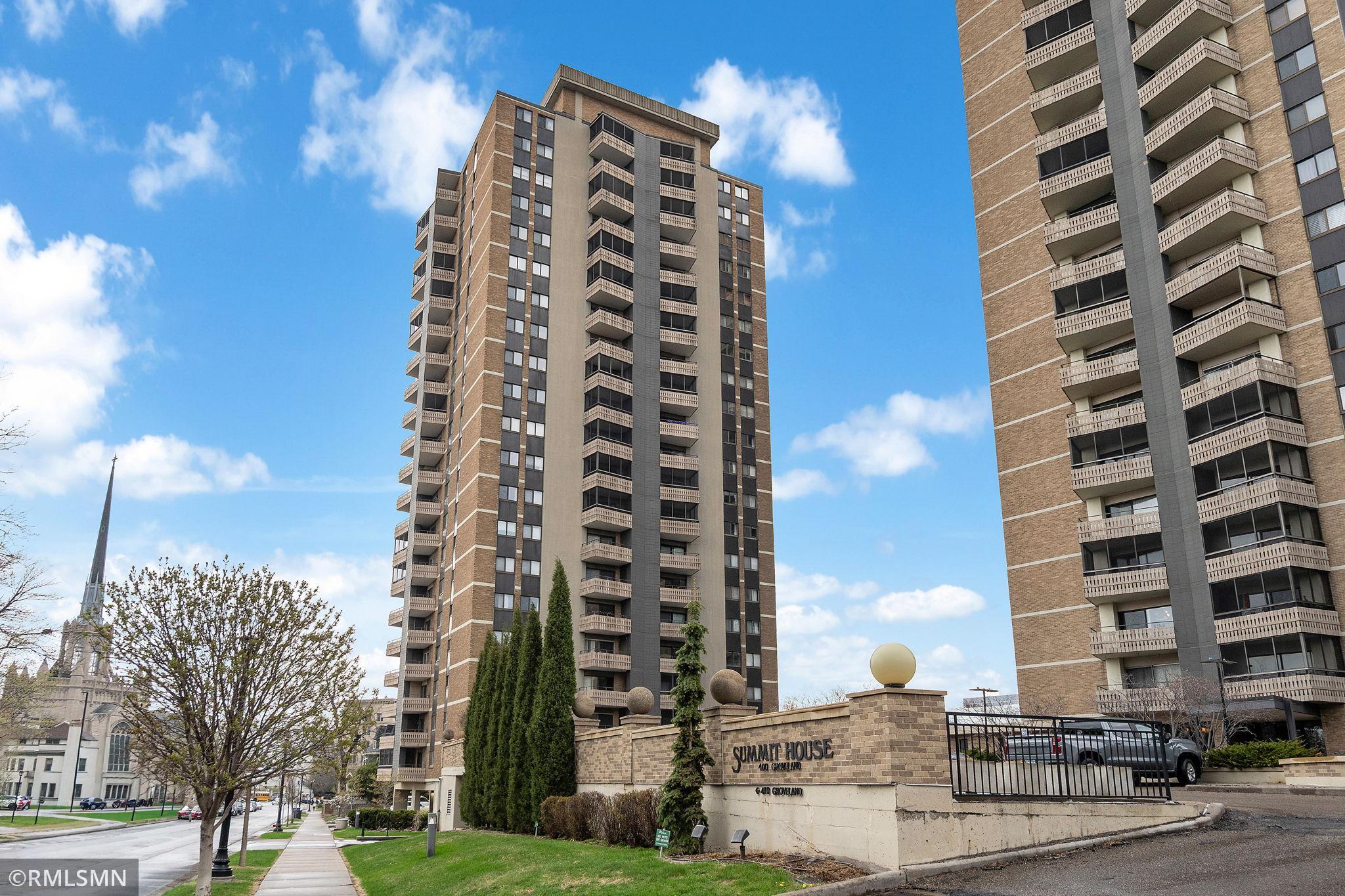 View of Residential at 410 Groveland Avenue #1906, Minneapolis MN 55403, Minneapolis (32 of 50) - Mike Wilen | Minnesota Team Real Estate
