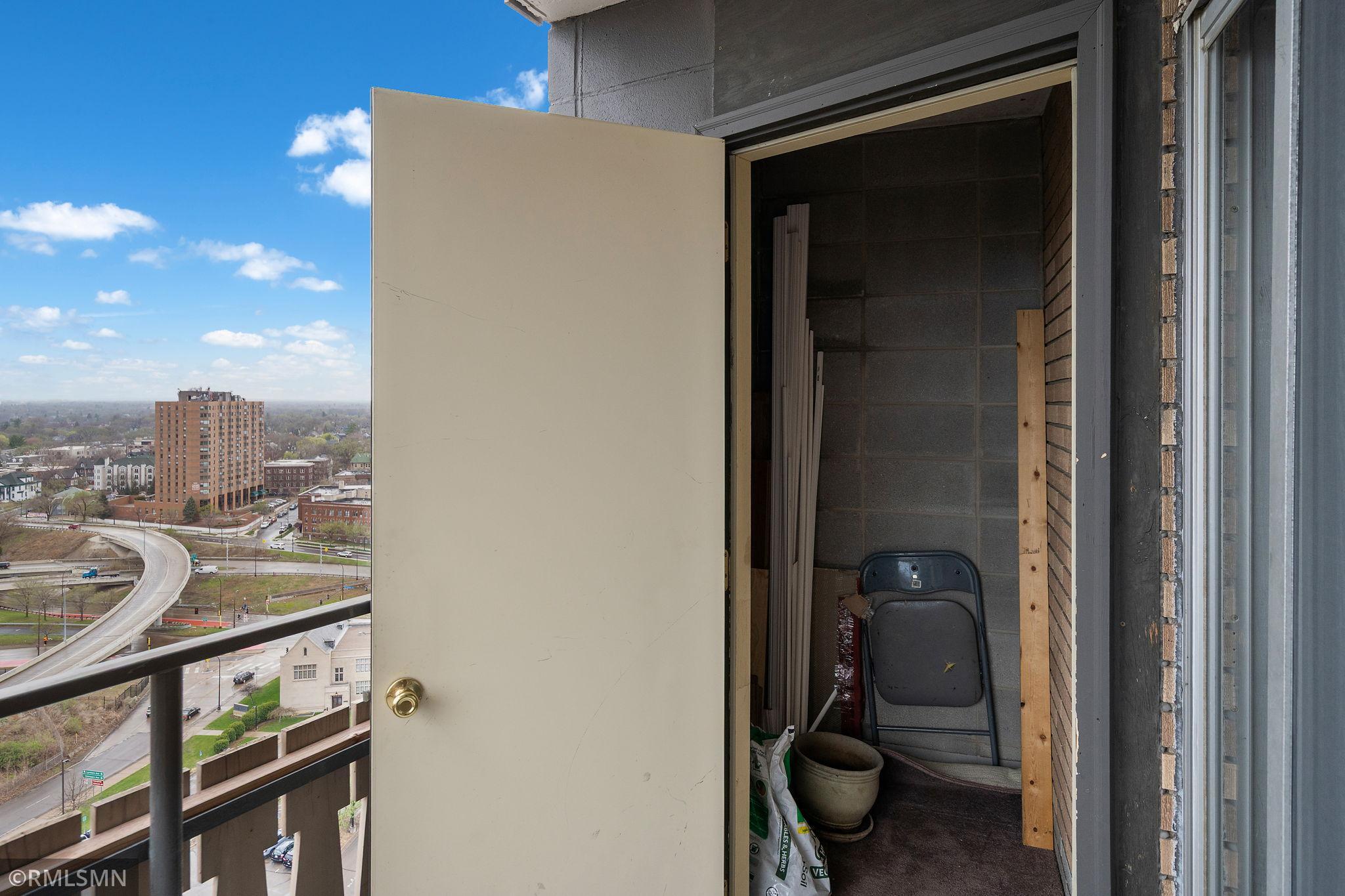 View of Residential at 410 Groveland Avenue #1906, Minneapolis MN 55403, Minneapolis (17 of 50) - Mike Wilen | Minnesota Team Real Estate