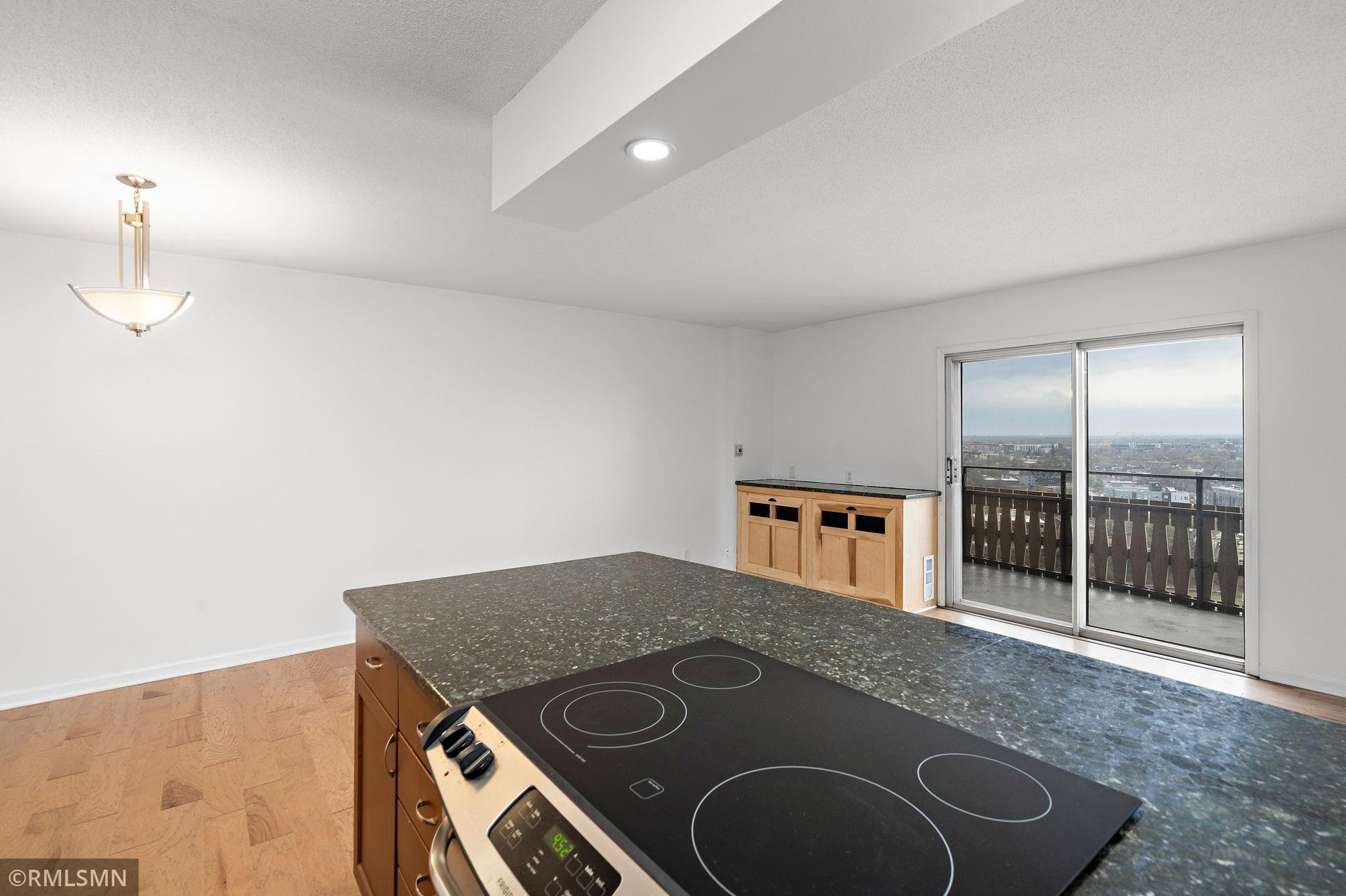 View of Residential at 410 Groveland Avenue #1906, Minneapolis MN 55403, Minneapolis (7 of 50) - Mike Wilen | Minnesota Team Real Estate