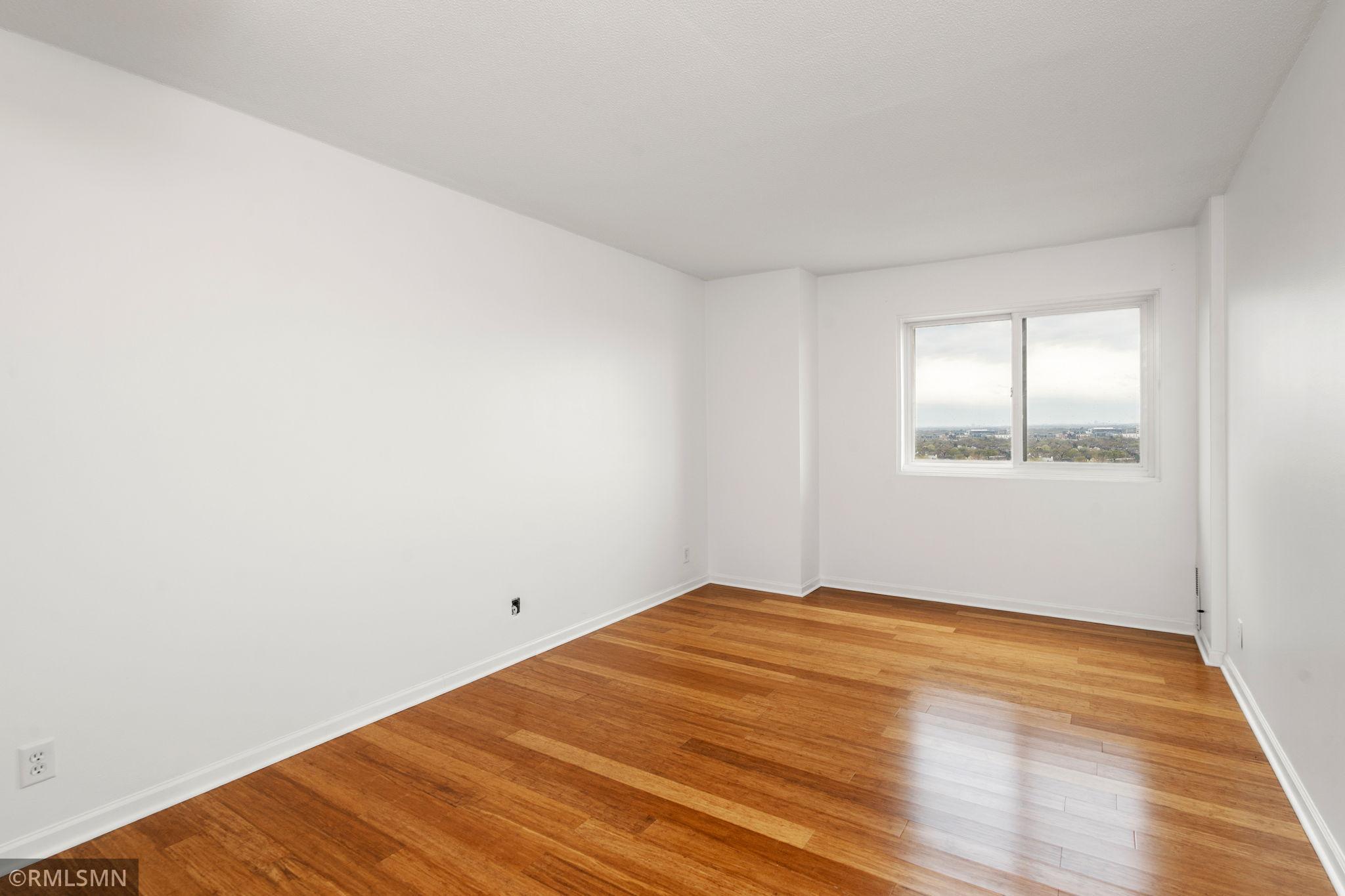 View of Residential at 410 Groveland Avenue #1906, Minneapolis MN 55403, Minneapolis (14 of 50) - Mike Wilen | Minnesota Team Real Estate