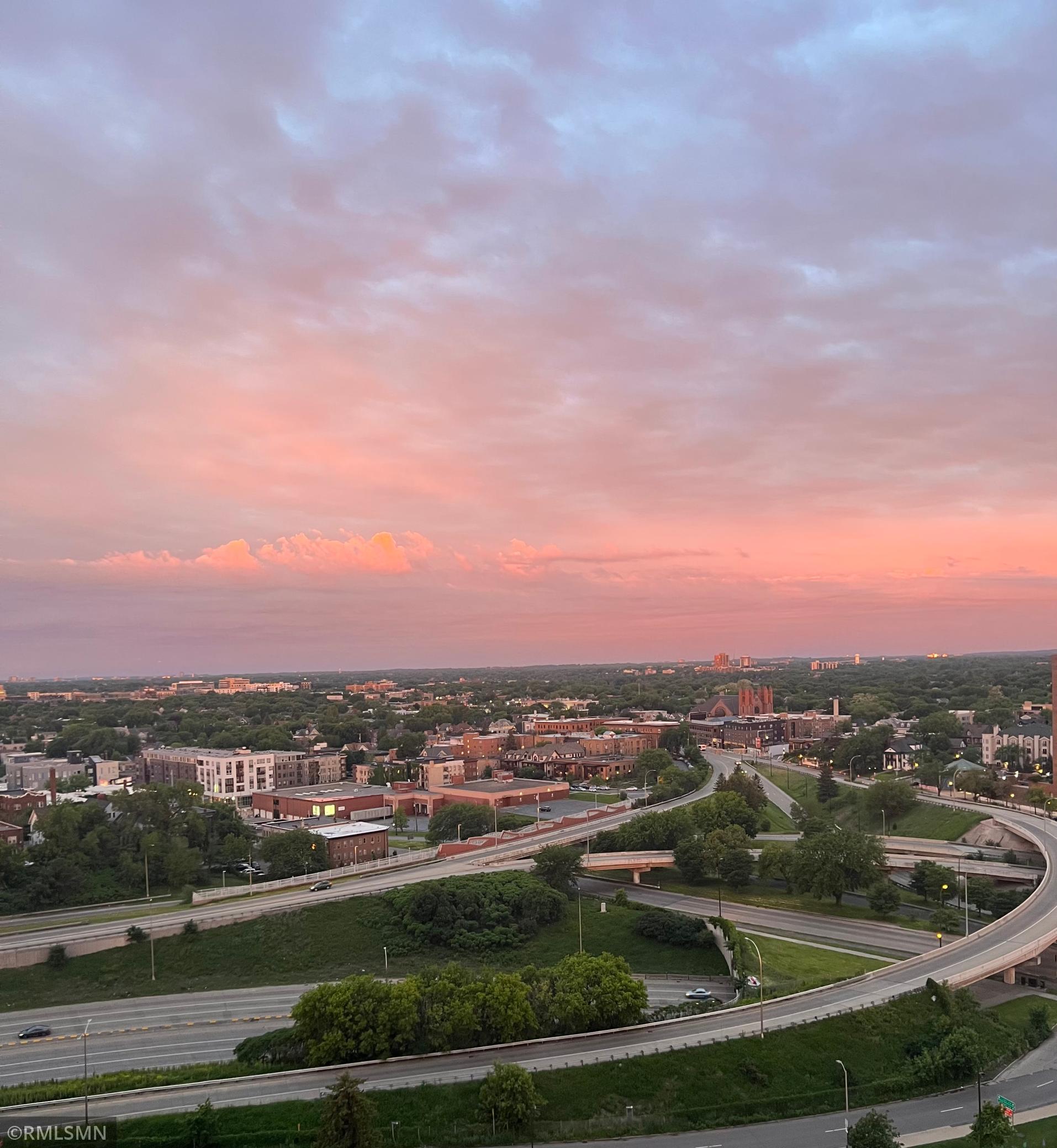View of Residential at 410 Groveland Avenue #1906, Minneapolis MN 55403, Minneapolis (35 of 50) - Mike Wilen | Minnesota Team Real Estate