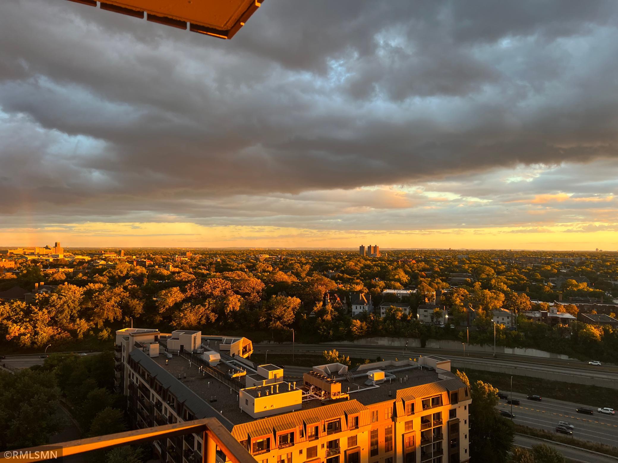 View of Residential at 410 Groveland Avenue #1906, Minneapolis MN 55403, Minneapolis (41 of 50) - Mike Wilen | Minnesota Team Real Estate