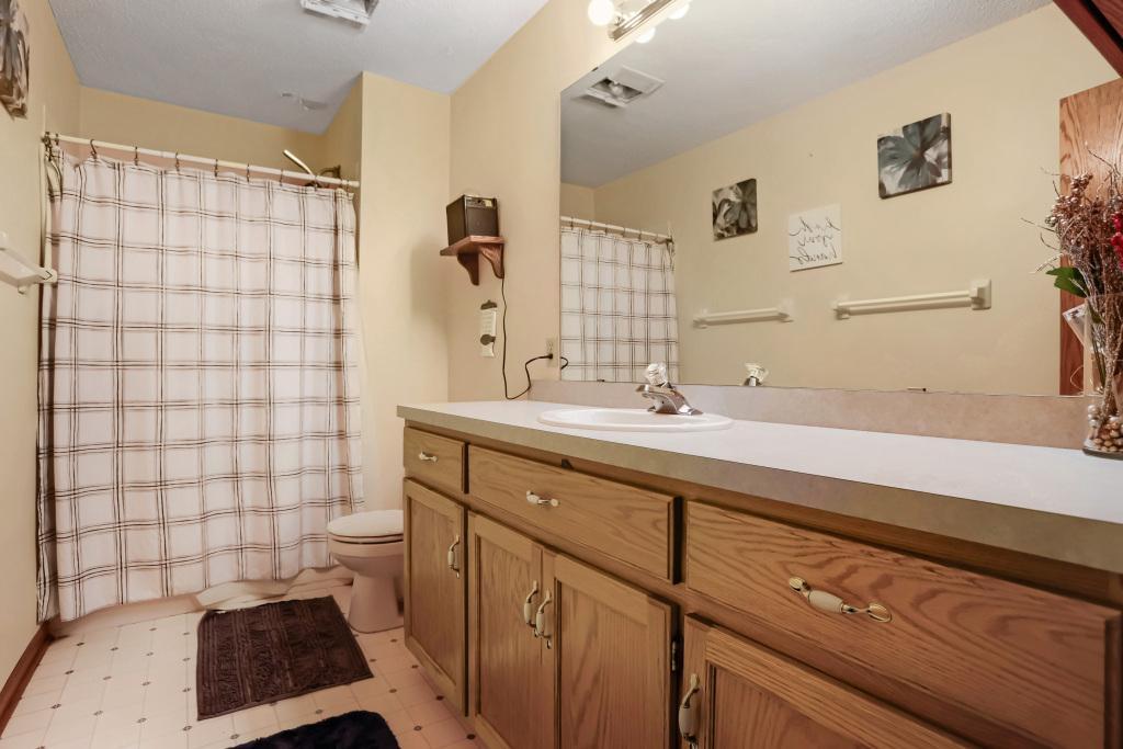View of Residential at 6303 Cavell Court, Brooklyn Park MN 55428, Brooklyn Park (14 of 21) - Mike Wilen | Minnesota Team Real Estate