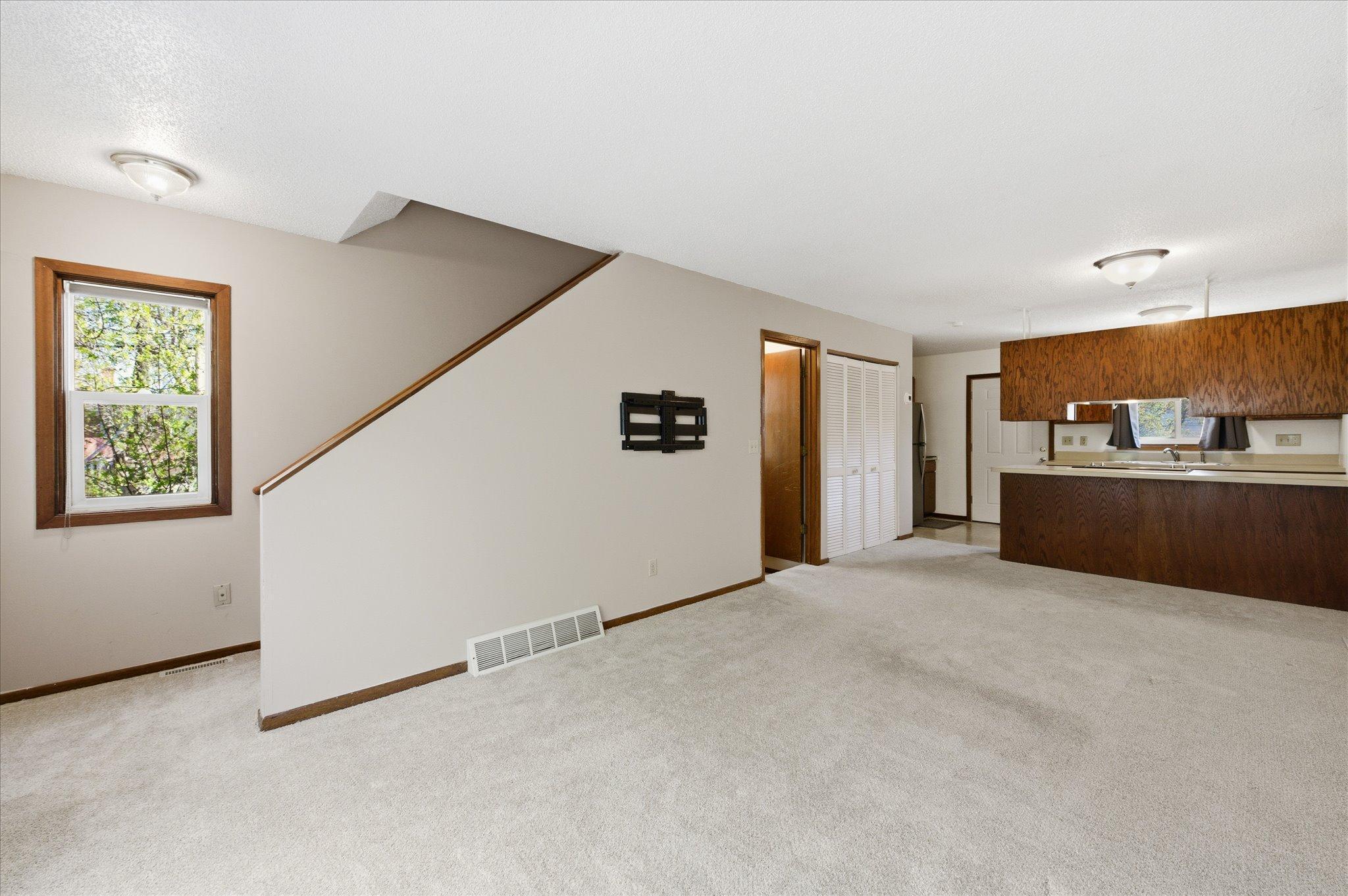 View of Residential at 1260 Virginia Street, Saint Paul MN 55117, Saint Paul (12 of 26) - Mike Wilen | Minnesota Team Real Estate