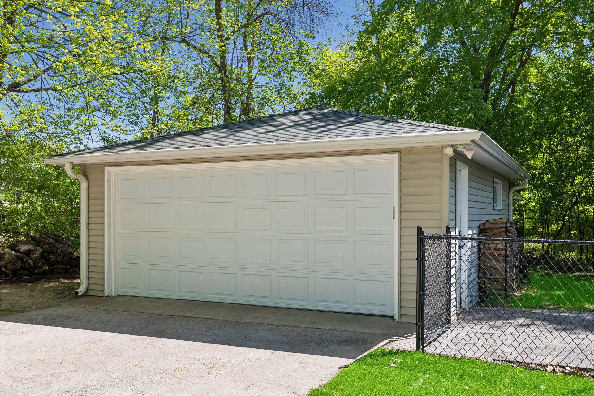 View of Residential at 6060 Hemlock Lane, Plymouth MN 55442, Plymouth (43 of 50) - Mike Wilen | Minnesota Team Real Estate